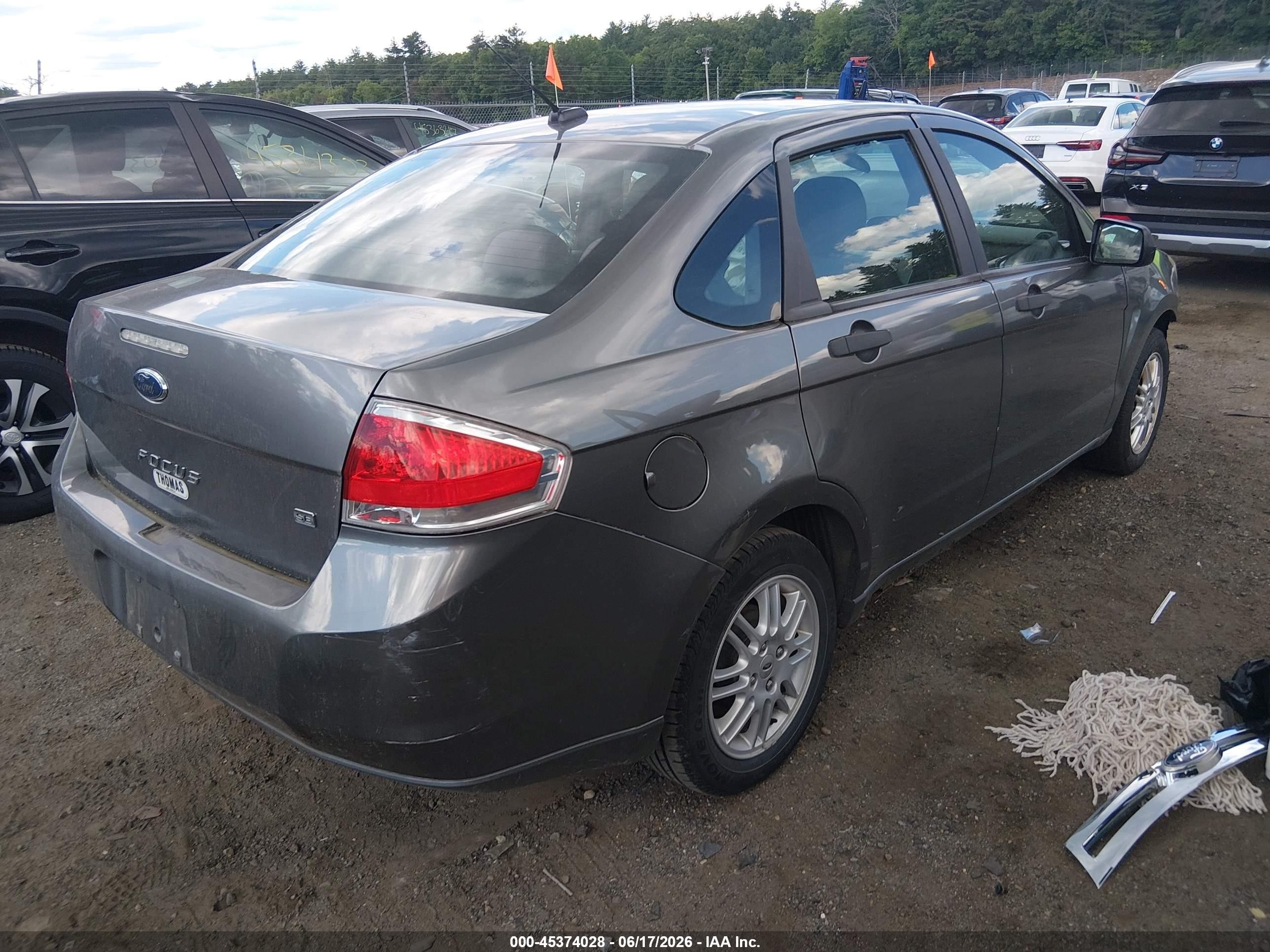 2011 Ford Focus Se Gray vin: 1FAHP3FN7BW100105