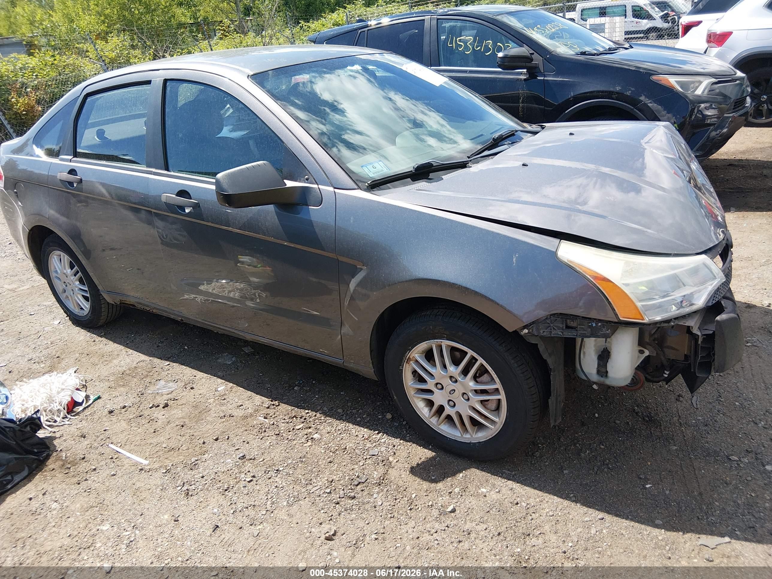 2011 Ford Focus Se Gray vin: 1FAHP3FN7BW100105