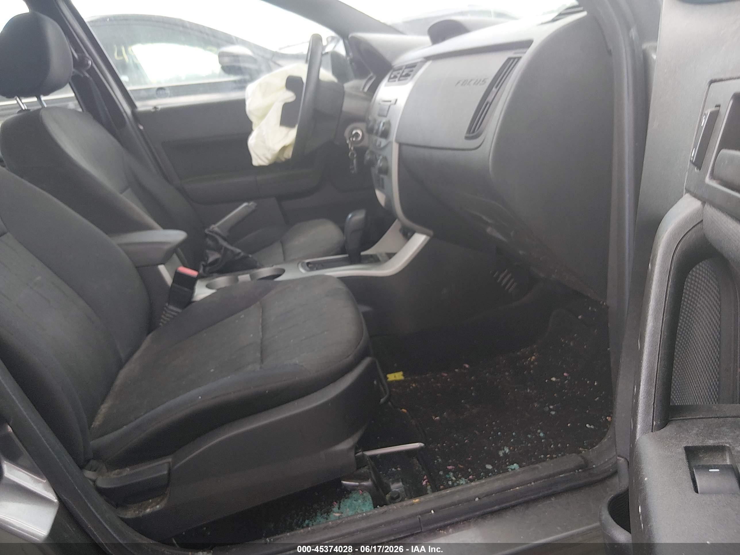 2011 Ford Focus Se Gray vin: 1FAHP3FN7BW100105