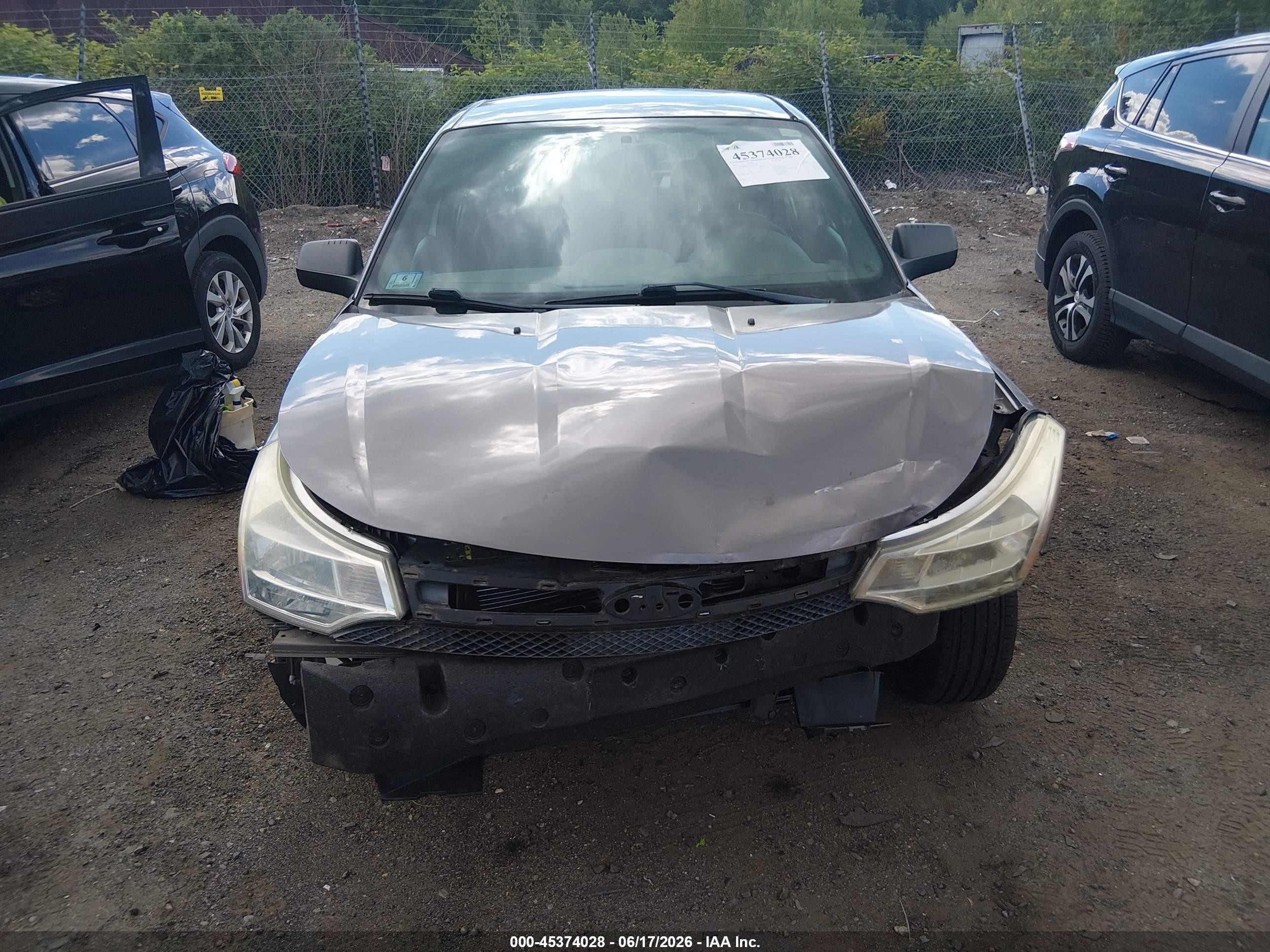 2011 Ford Focus Se Gray vin: 1FAHP3FN7BW100105
