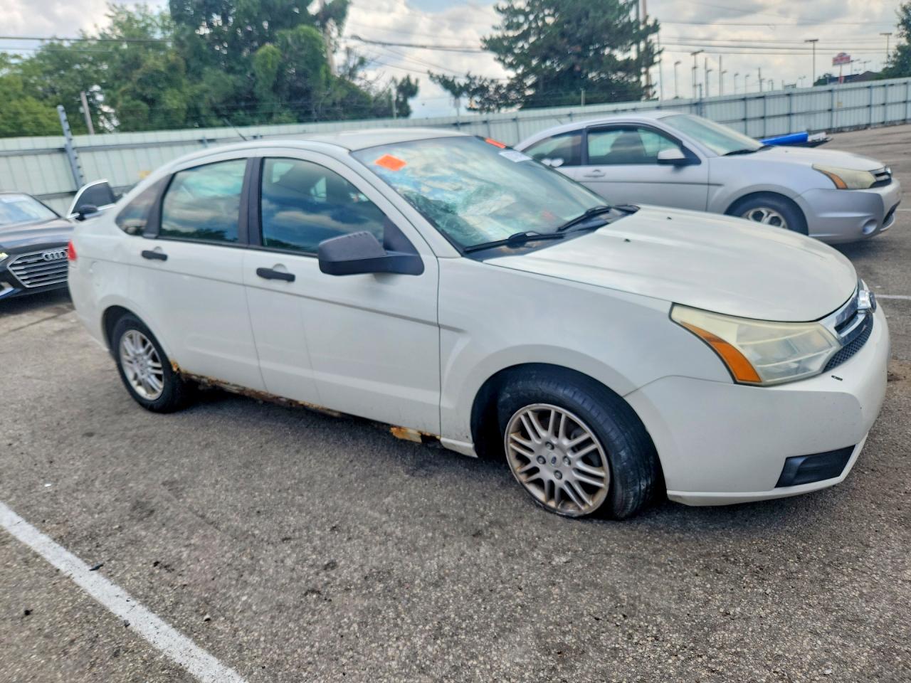 2011 Ford Focus Se White vin: 1FAHP3FN7BW122251
