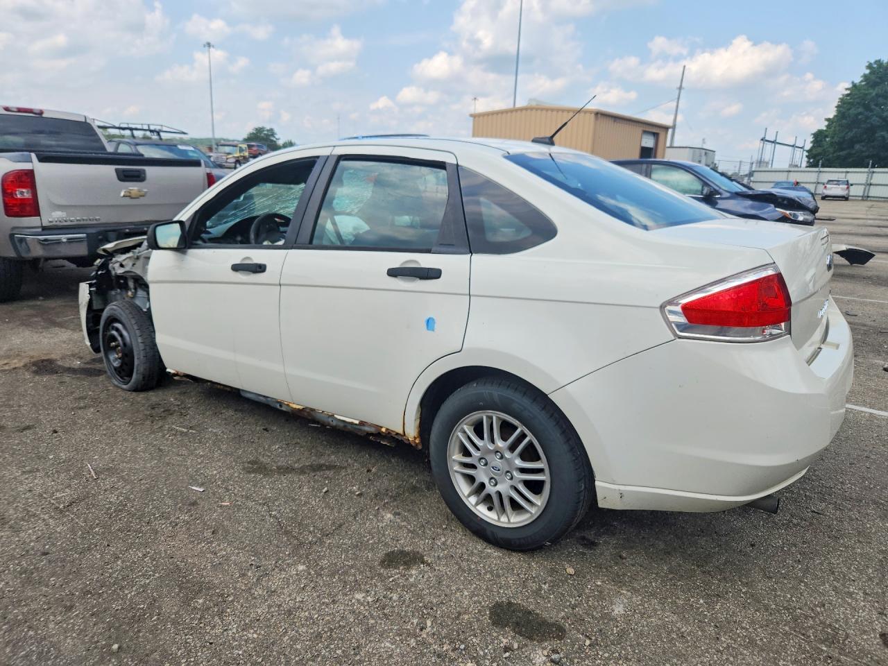 2011 Ford Focus Se White vin: 1FAHP3FN7BW122251