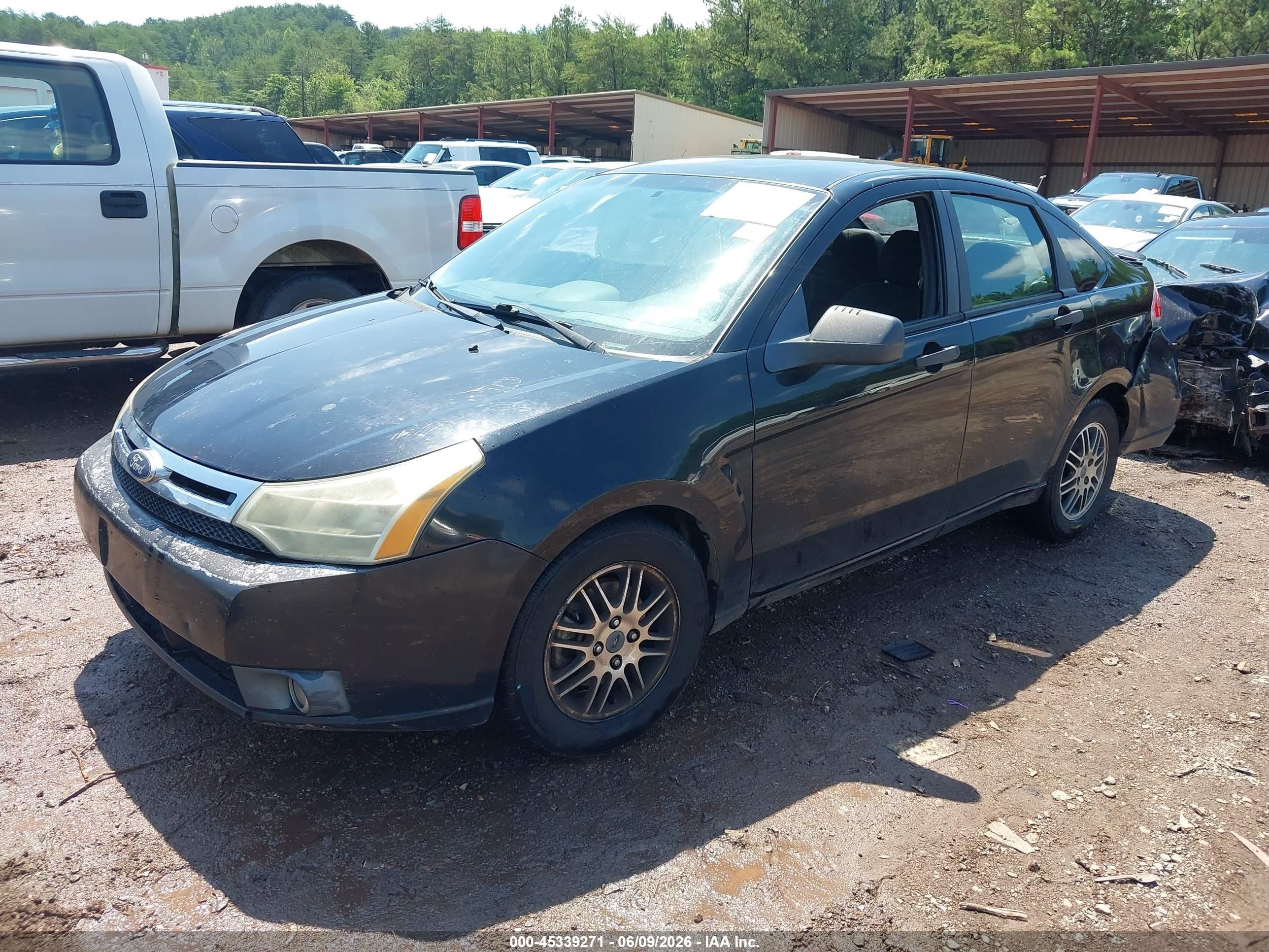 2011 Ford Focus Se Черный vin: 1FAHP3FN7BW179159