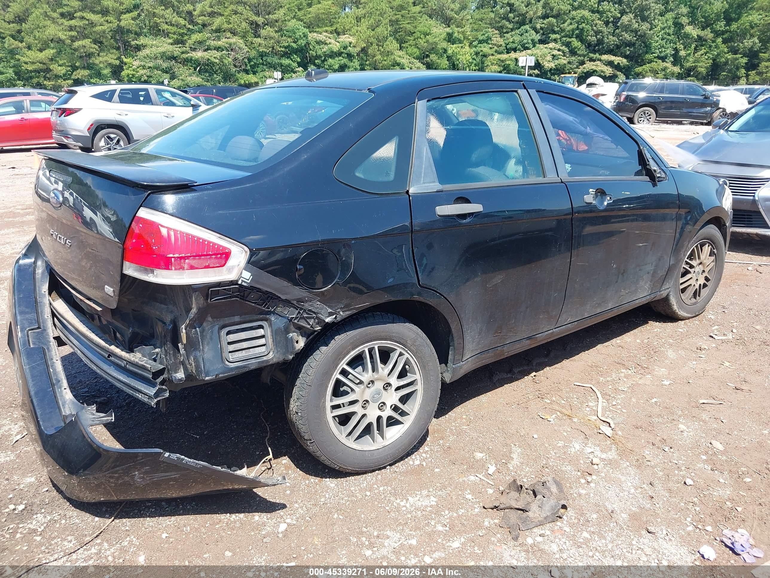 2011 Ford Focus Se Черный vin: 1FAHP3FN7BW179159