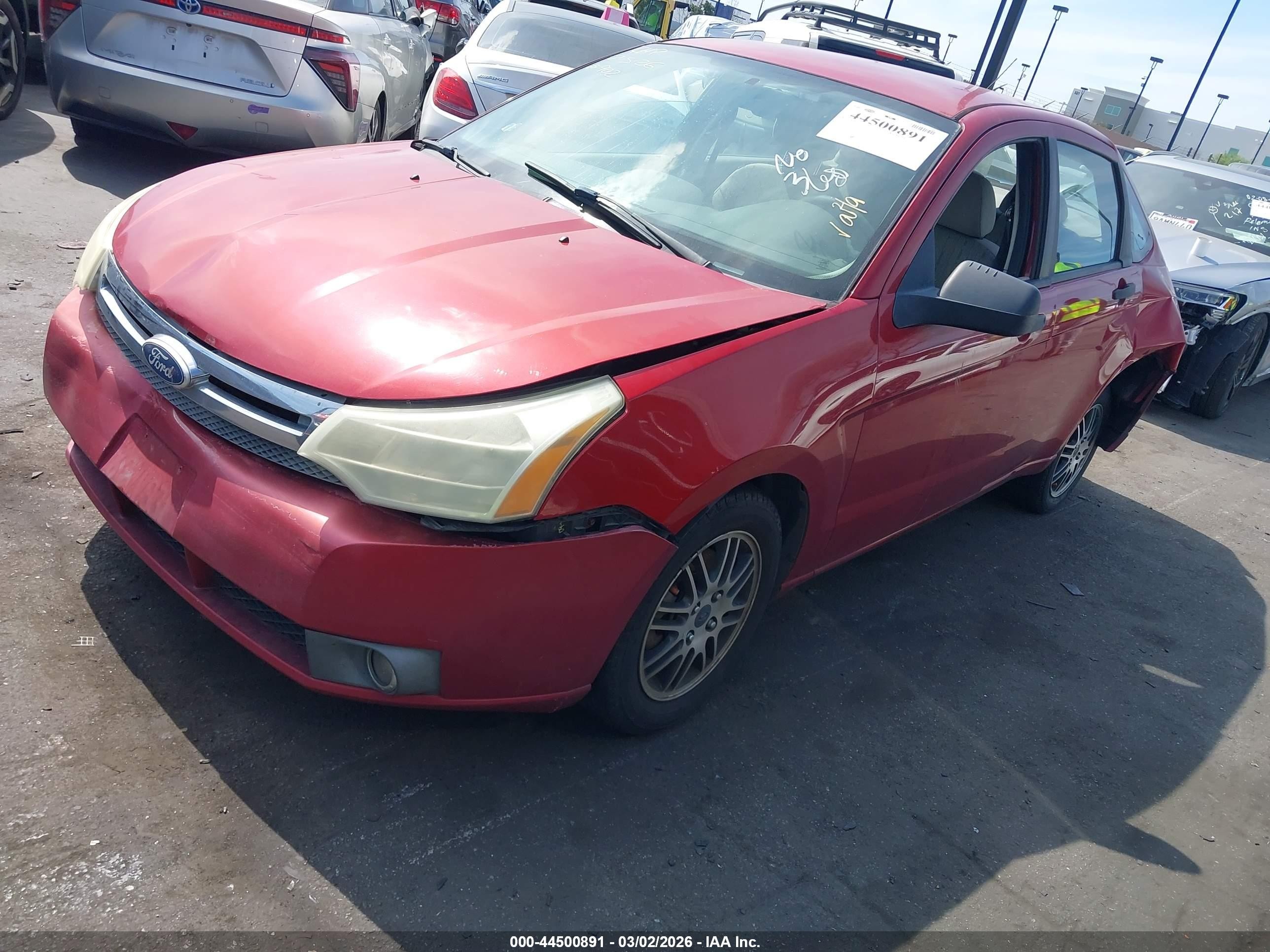 2011 Ford Focus Se Красный vin: 1FAHP3FN7BW190615