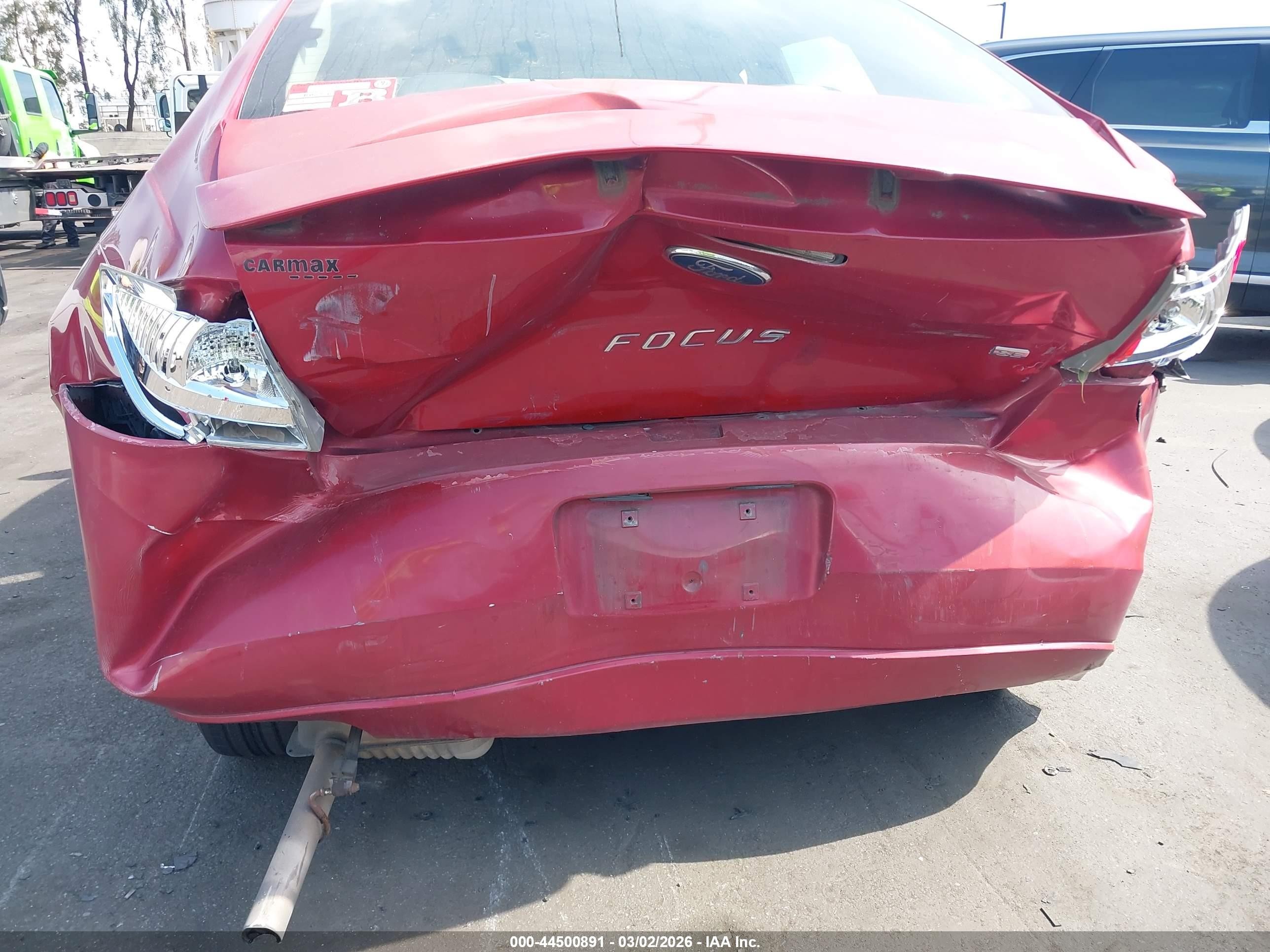 2011 Ford Focus Se Красный vin: 1FAHP3FN7BW190615