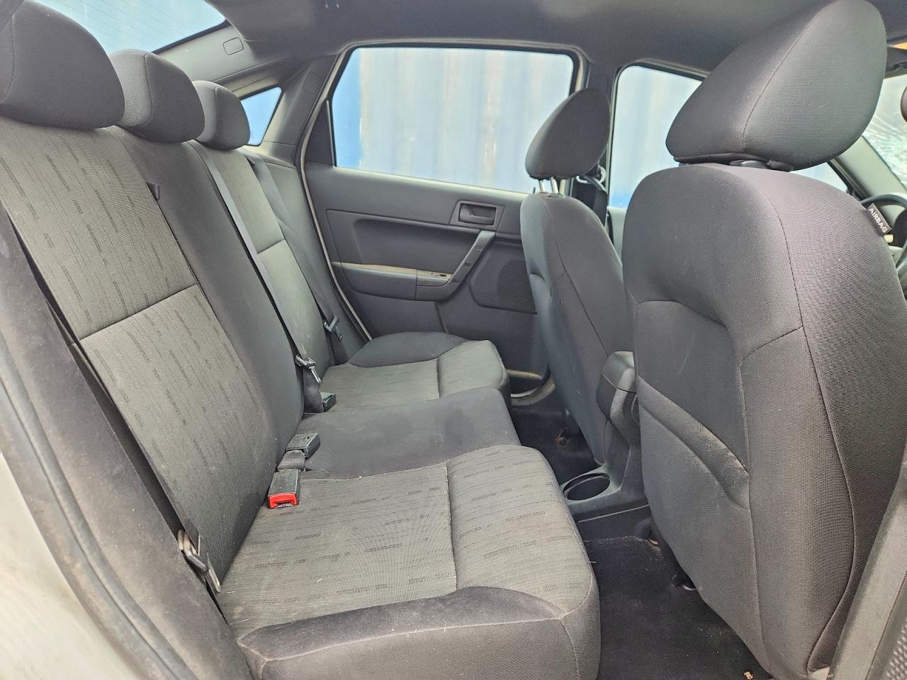 2011 Ford Focus Se White vin: 1FAHP3FN7BW204013