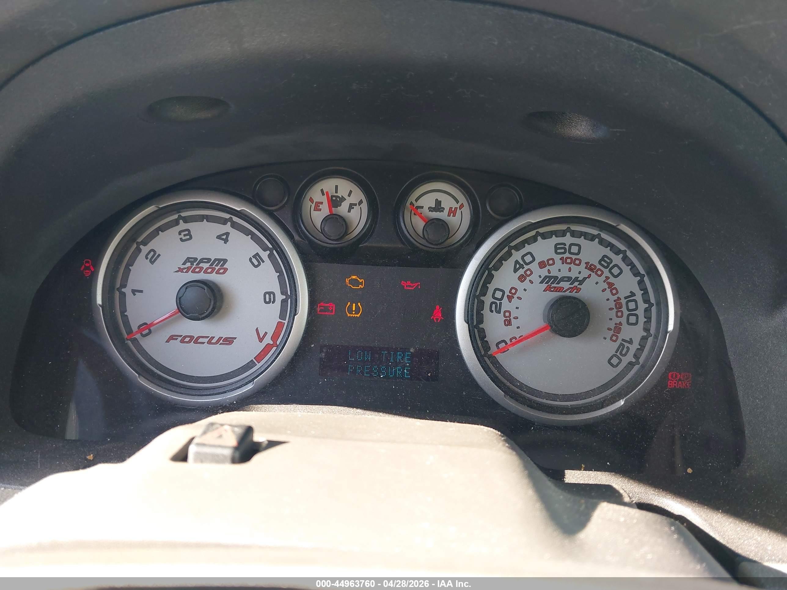 2010 Ford Focus Se Зеленый vin: 1FAHP3FN8AW135329