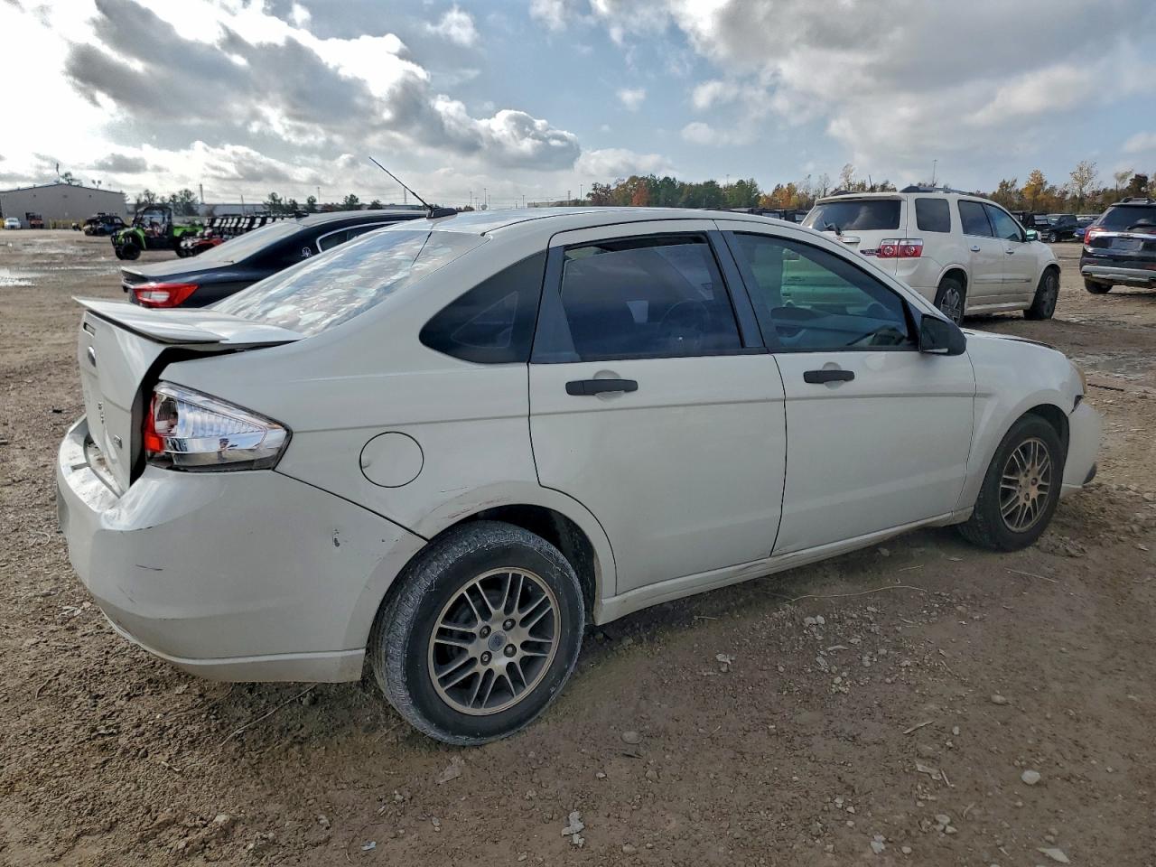 2010 Ford Focus Se White vin: 1FAHP3FN8AW138327