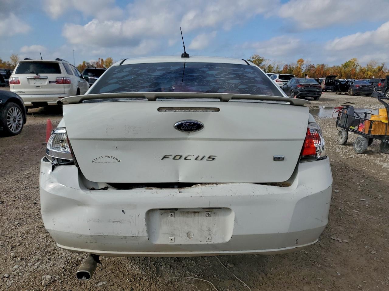 2010 Ford Focus Se White vin: 1FAHP3FN8AW138327