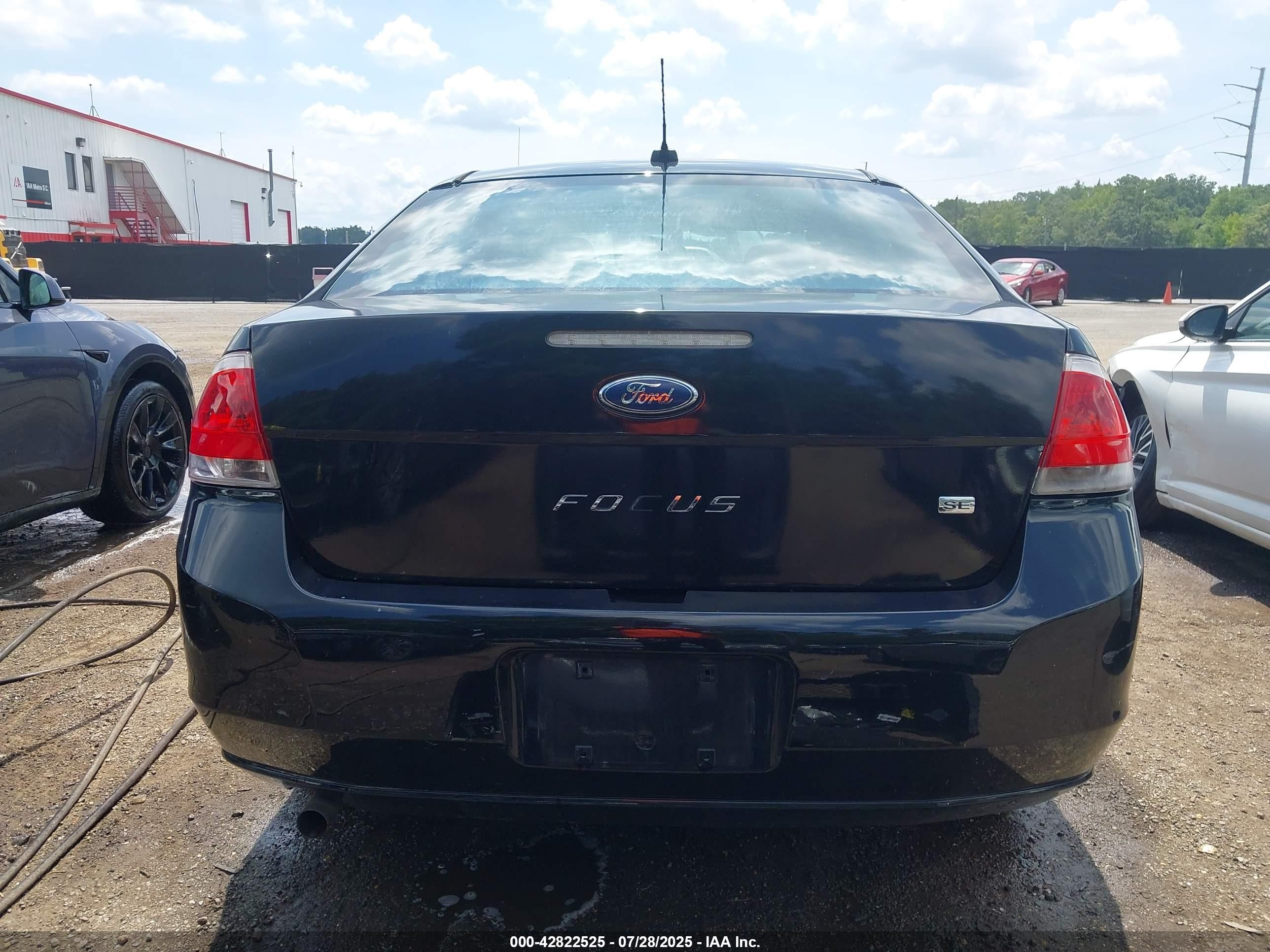 2010 Ford Focus Se Black vin: 1FAHP3FN8AW142894