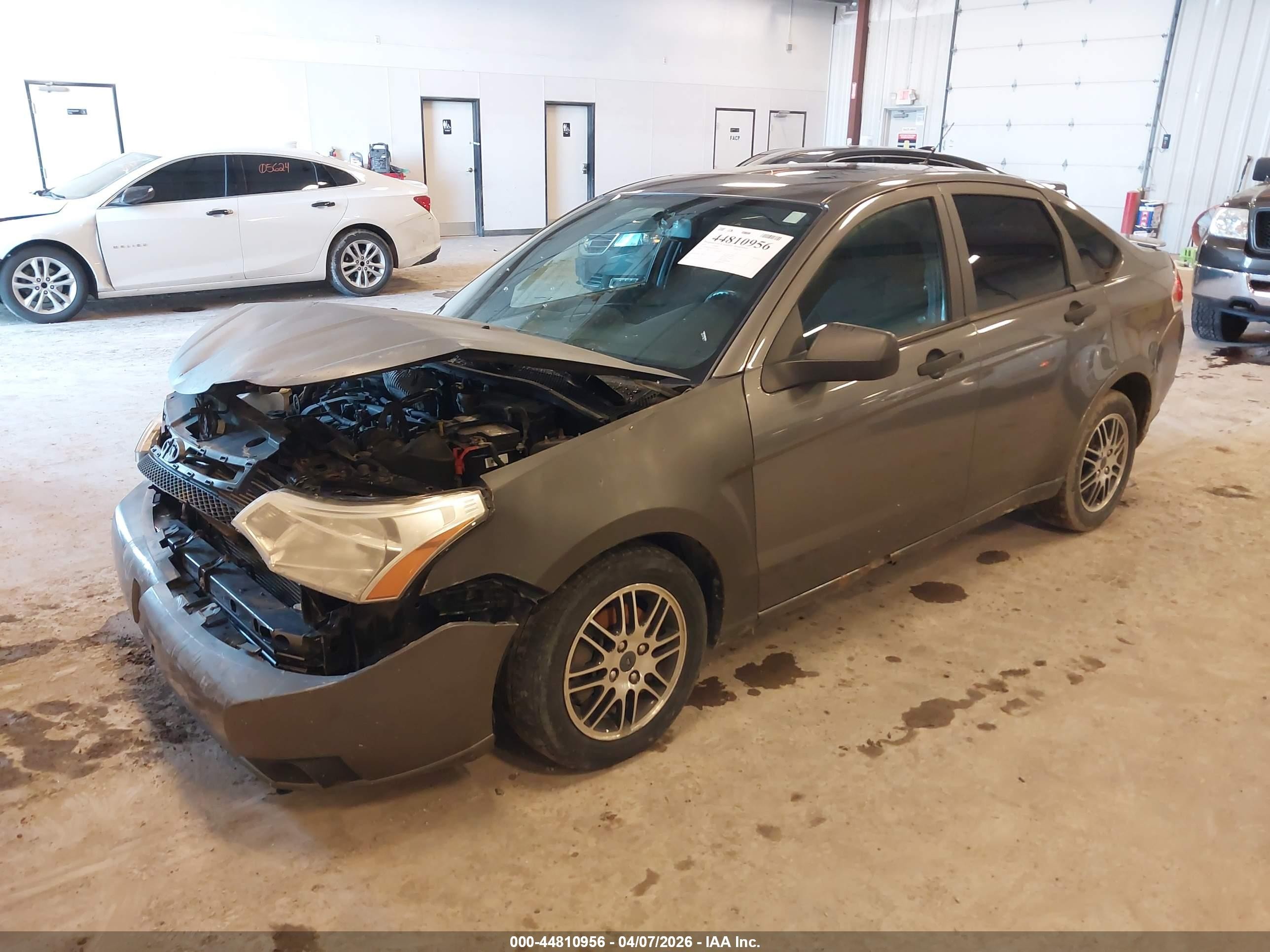2010 Ford Focus Se Серый vin: 1FAHP3FN8AW160795