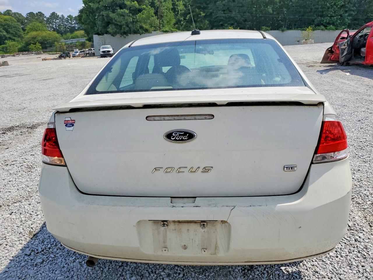 2010 Ford Focus Se White vin: 1FAHP3FN8AW169237