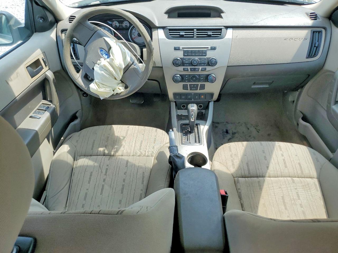 2010 Ford Focus Se White vin: 1FAHP3FN8AW169237