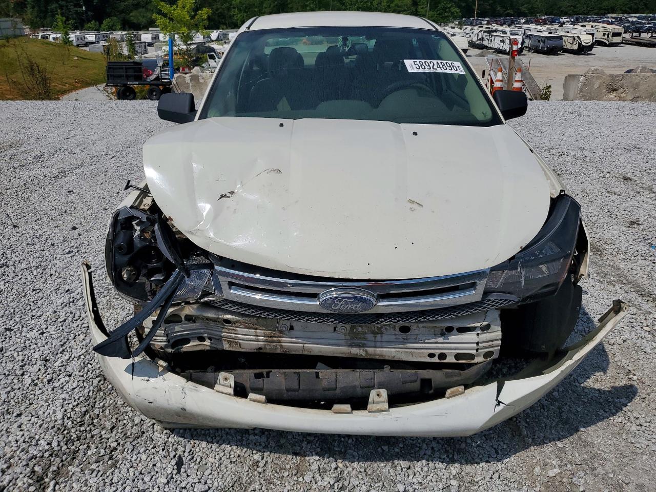 2010 Ford Focus Se White vin: 1FAHP3FN8AW169237