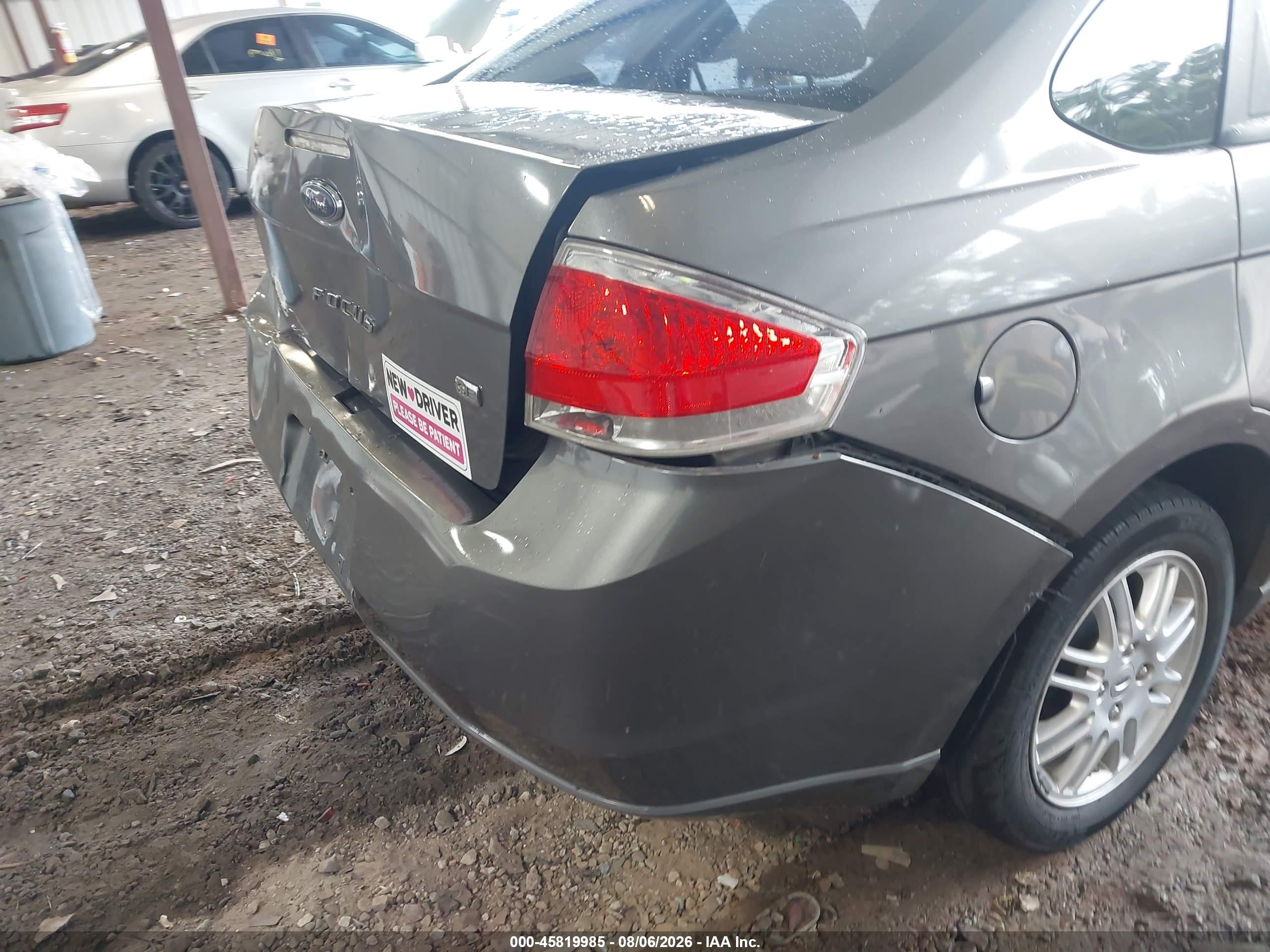 2010 Ford Focus Se Gray vin: 1FAHP3FN8AW183557
