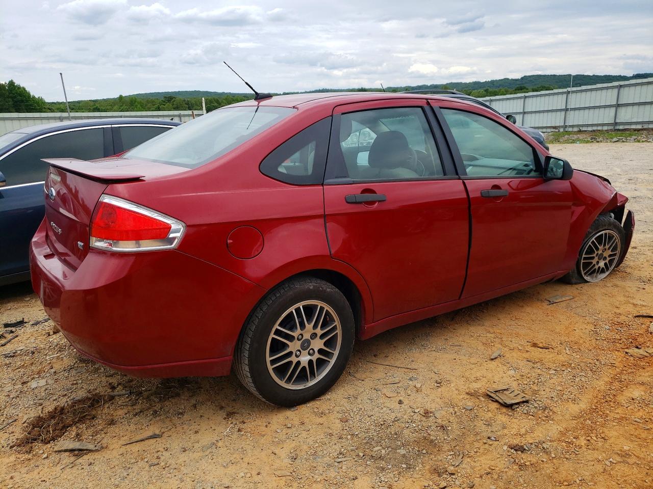 2010 Ford Focus Se Красный vin: 1FAHP3FN8AW188466