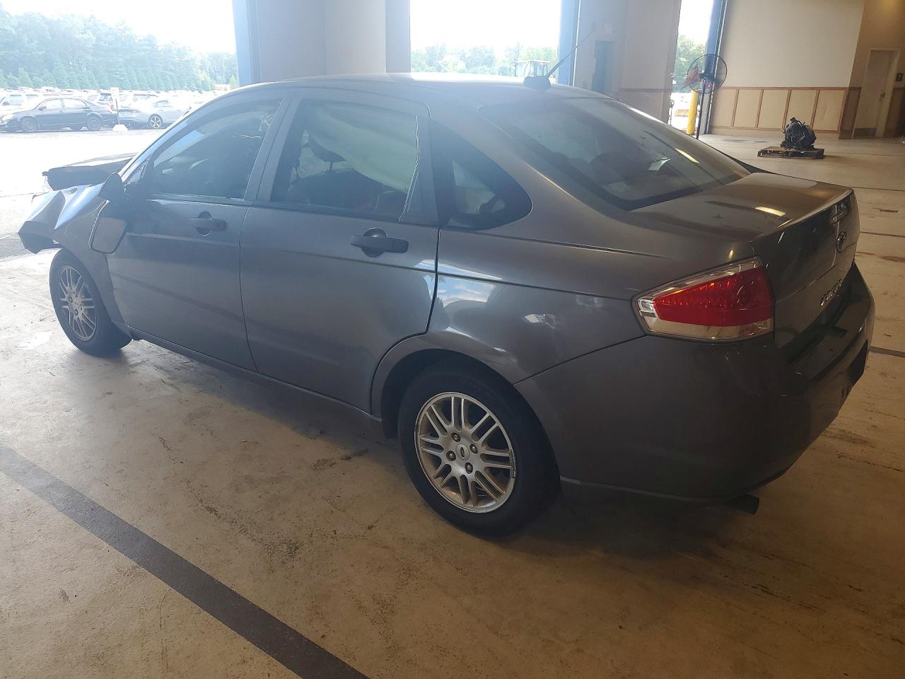 2010 Ford Focus Se Серый vin: 1FAHP3FN8AW219604