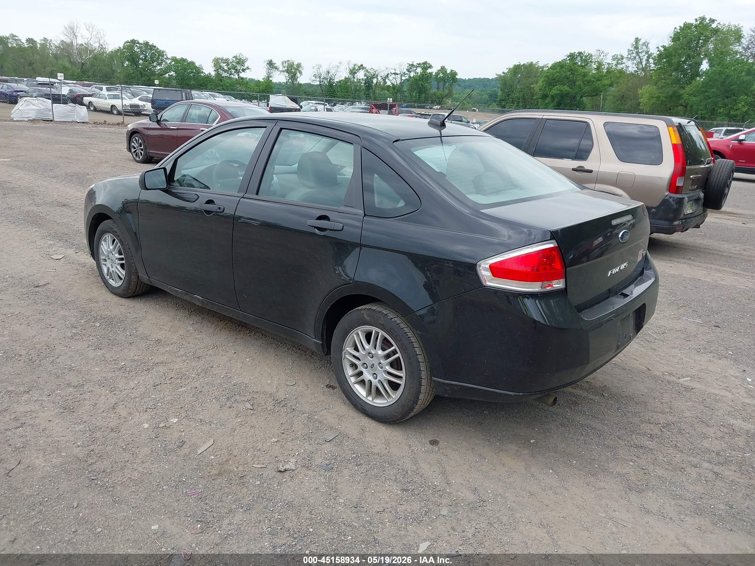 2010 Ford Focus Se Black vin: 1FAHP3FN8AW234667