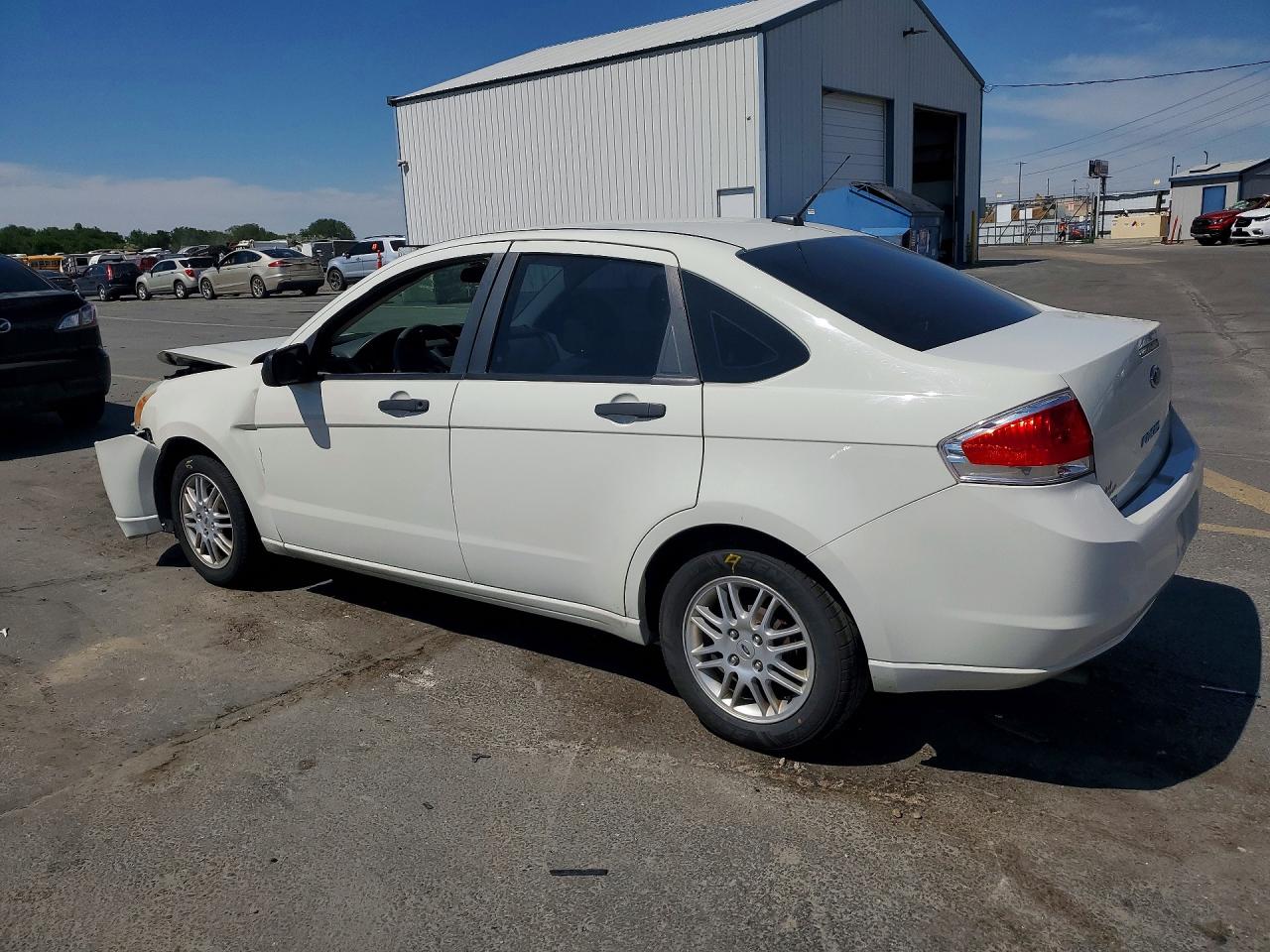 2010 Ford Focus Se White vin: 1FAHP3FN8AW270584