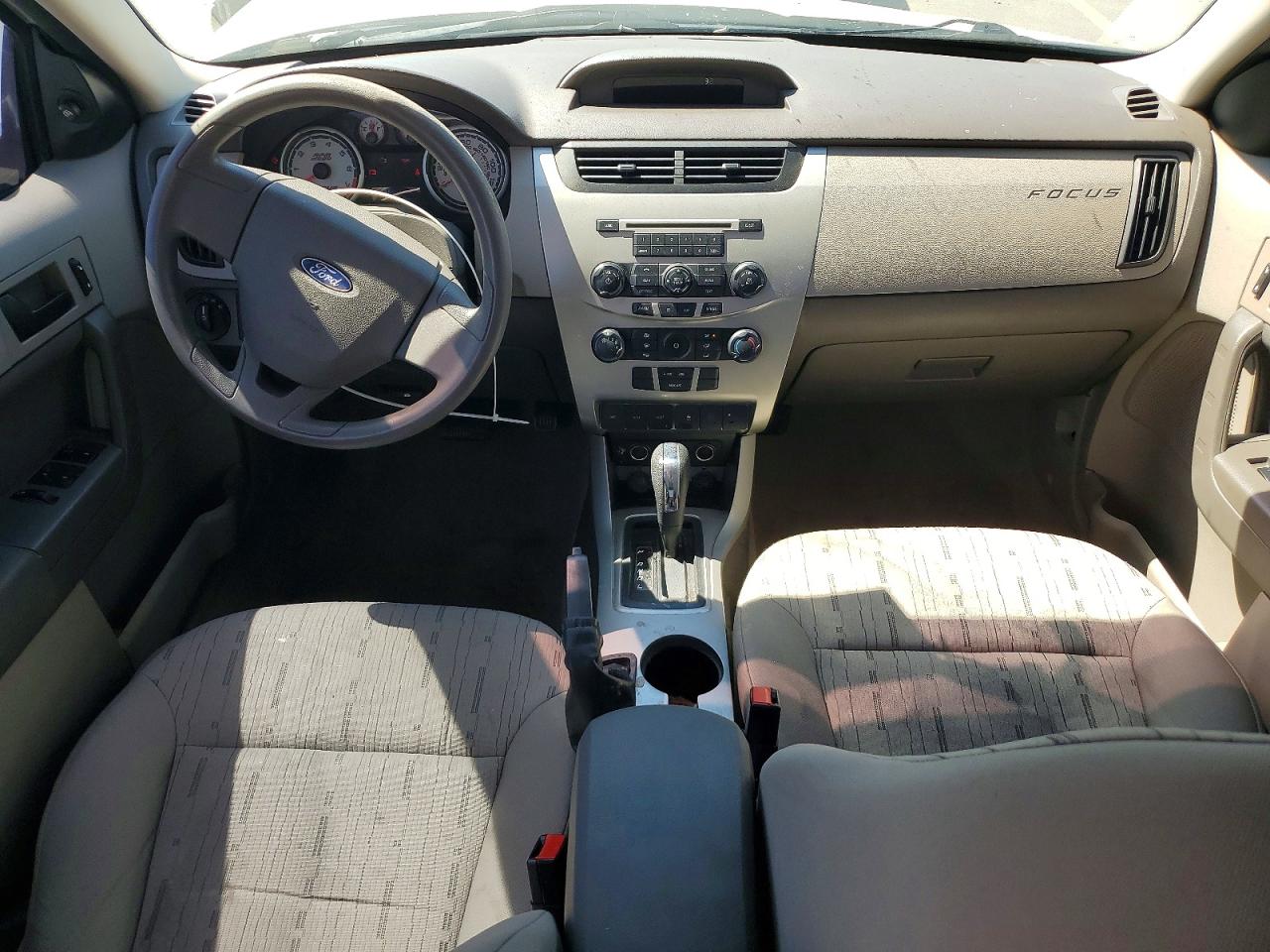 2010 Ford Focus Se White vin: 1FAHP3FN8AW270584