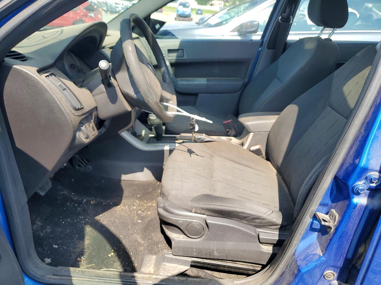2010 Ford Focus Se Blue vin: 1FAHP3FN8AW275266