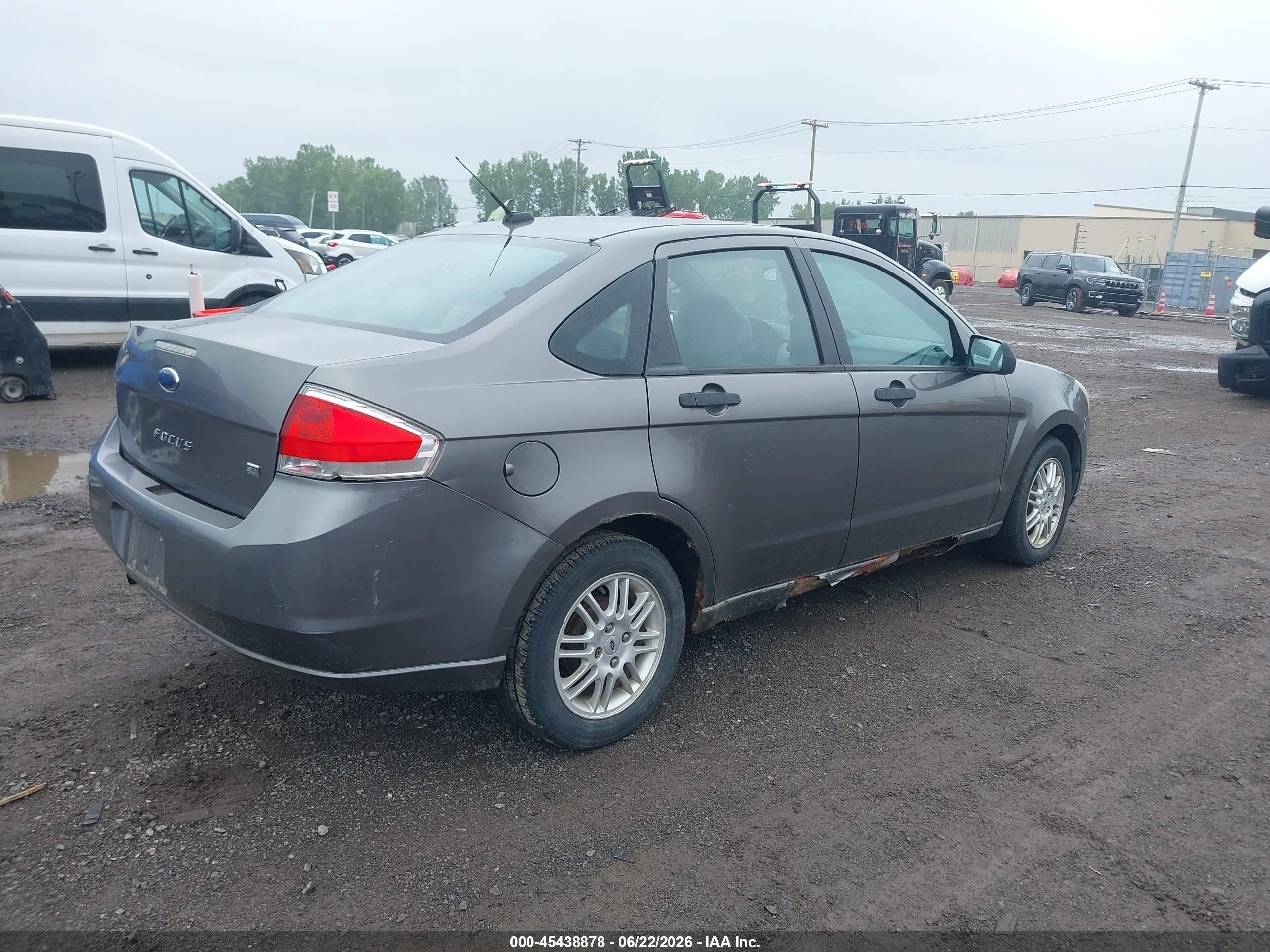 2010 Ford Focus Se Серый vin: 1FAHP3FN8AW277776