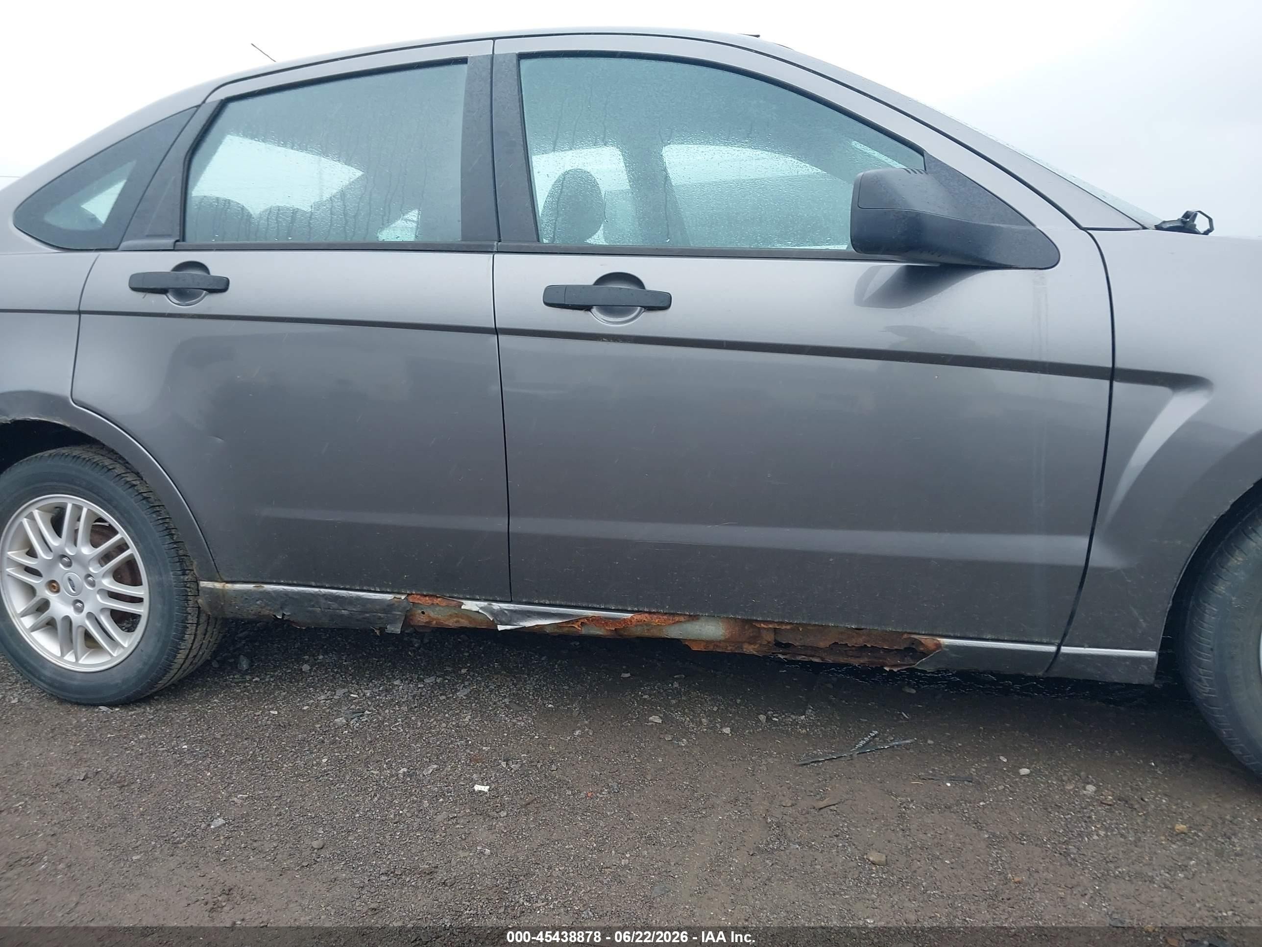 2010 Ford Focus Se Серый vin: 1FAHP3FN8AW277776