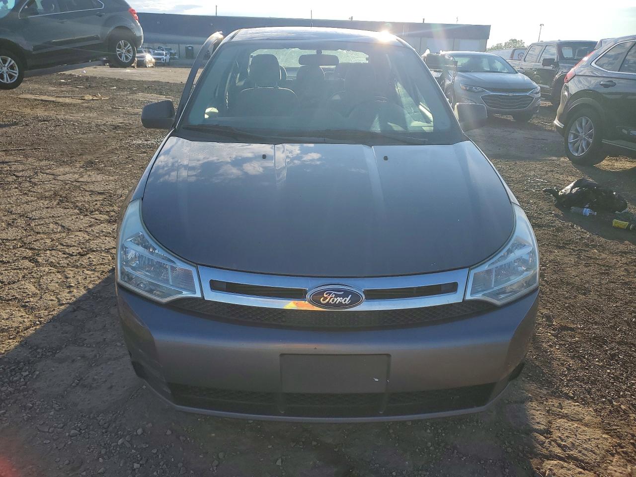 2010 Ford Focus Se Gray vin: 1FAHP3FN8AW289412