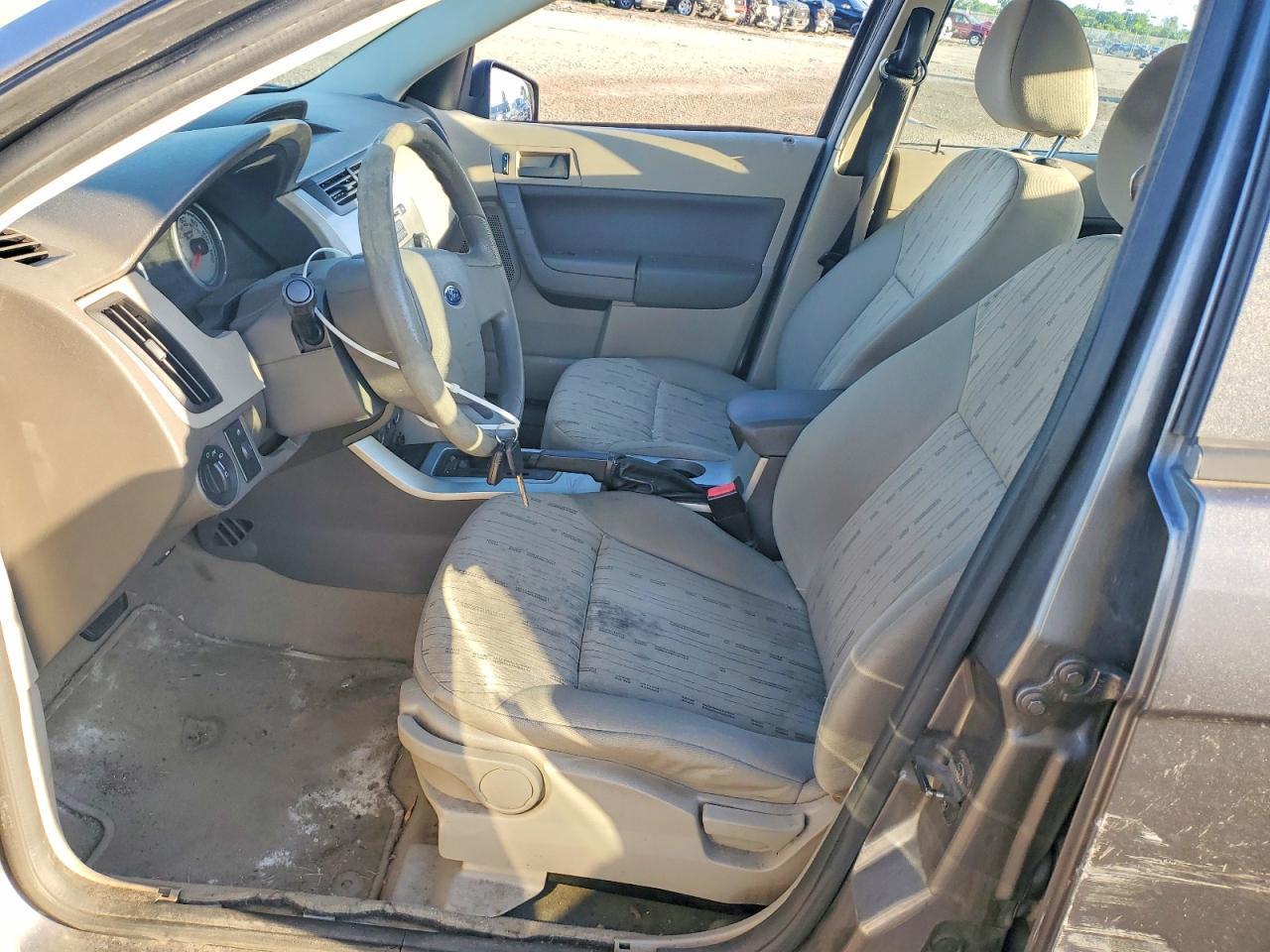 2010 Ford Focus Se Gray vin: 1FAHP3FN8AW289412