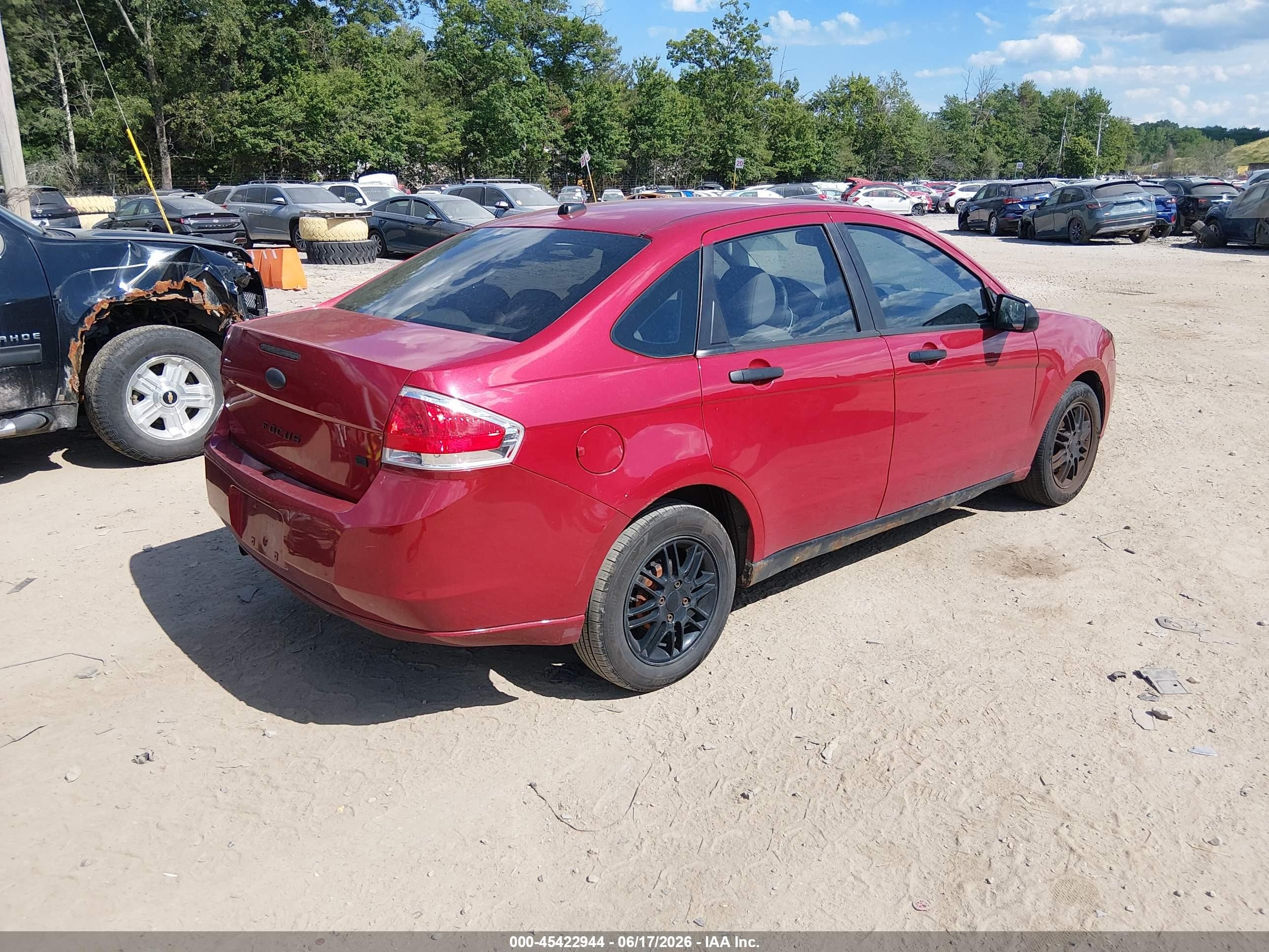2010 Ford Focus Se Red vin: 1FAHP3FN8AW298305