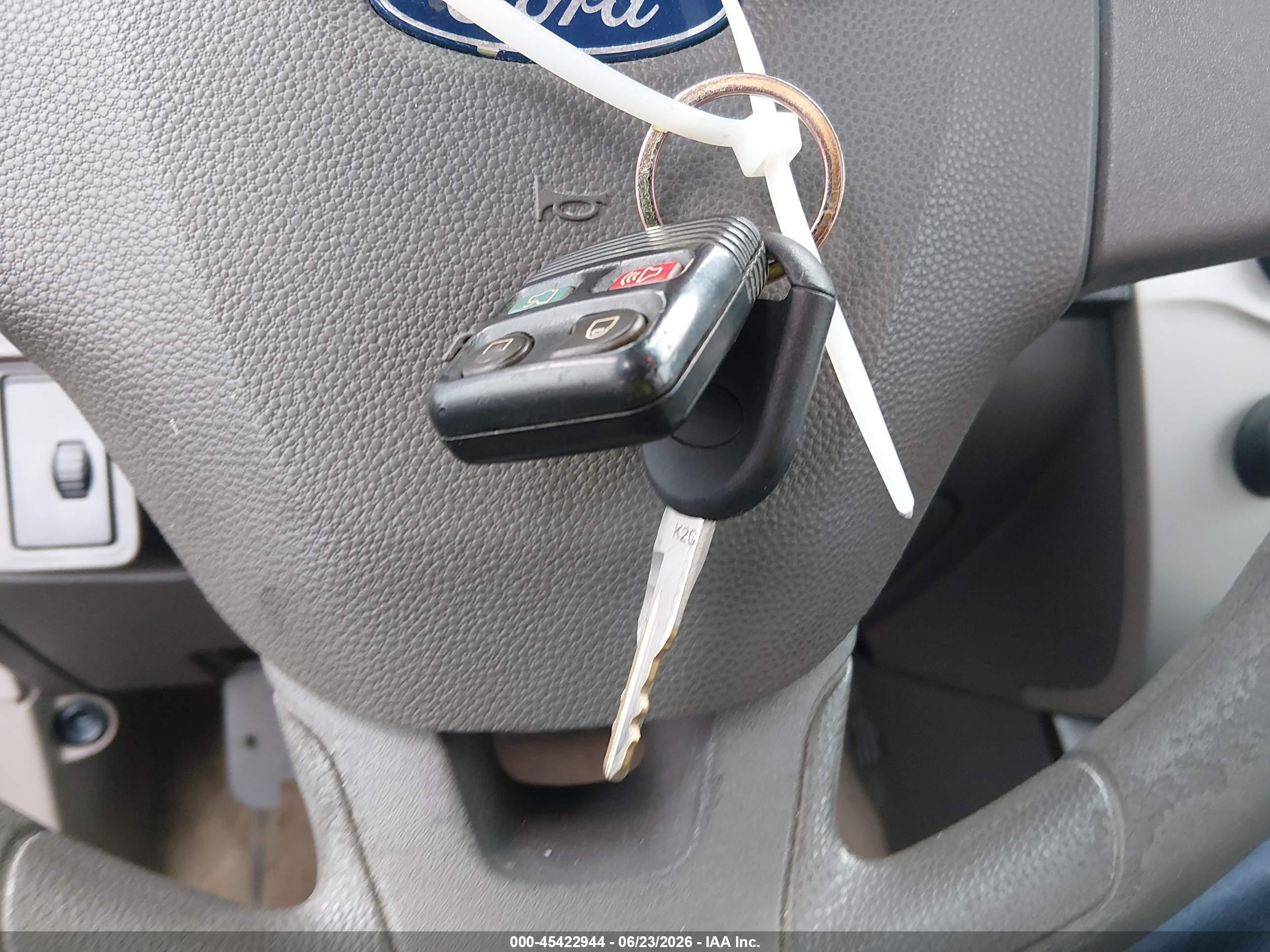 2010 Ford Focus Se Red vin: 1FAHP3FN8AW298305