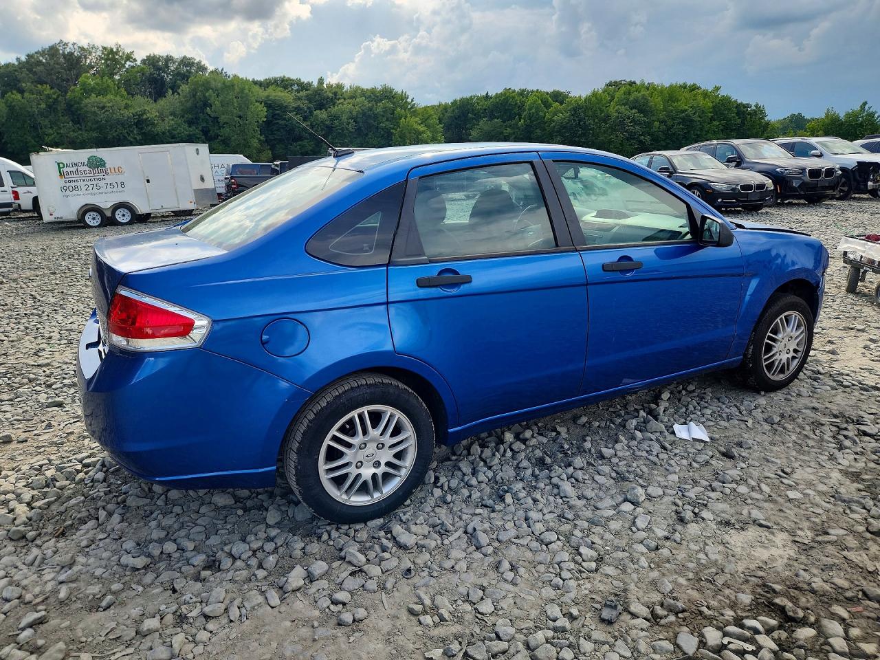 2011 Ford Focus Se Blue vin: 1FAHP3FN8BW128298