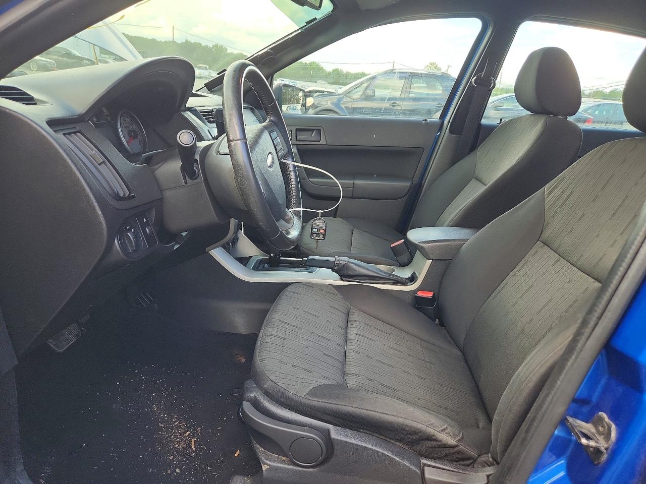 2011 Ford Focus Se Blue vin: 1FAHP3FN8BW128298