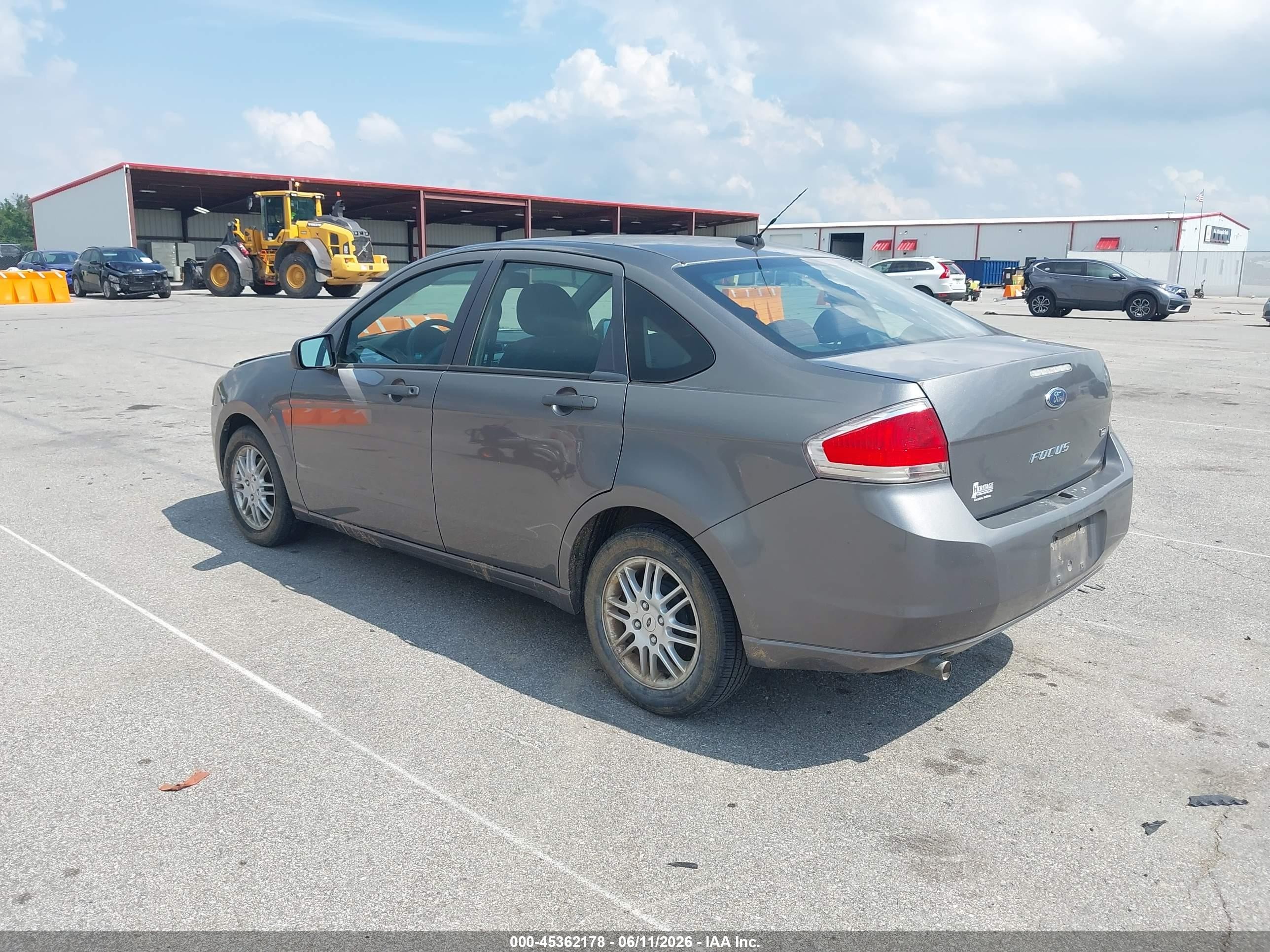 2011 Ford Focus Se Gray vin: 1FAHP3FN8BW145473