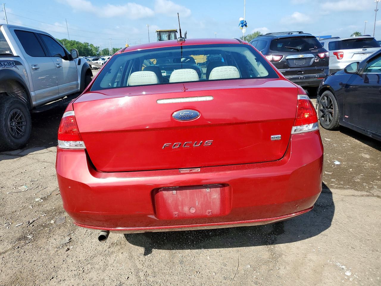 2011 Ford Focus Se Red vin: 1FAHP3FN8BW145926
