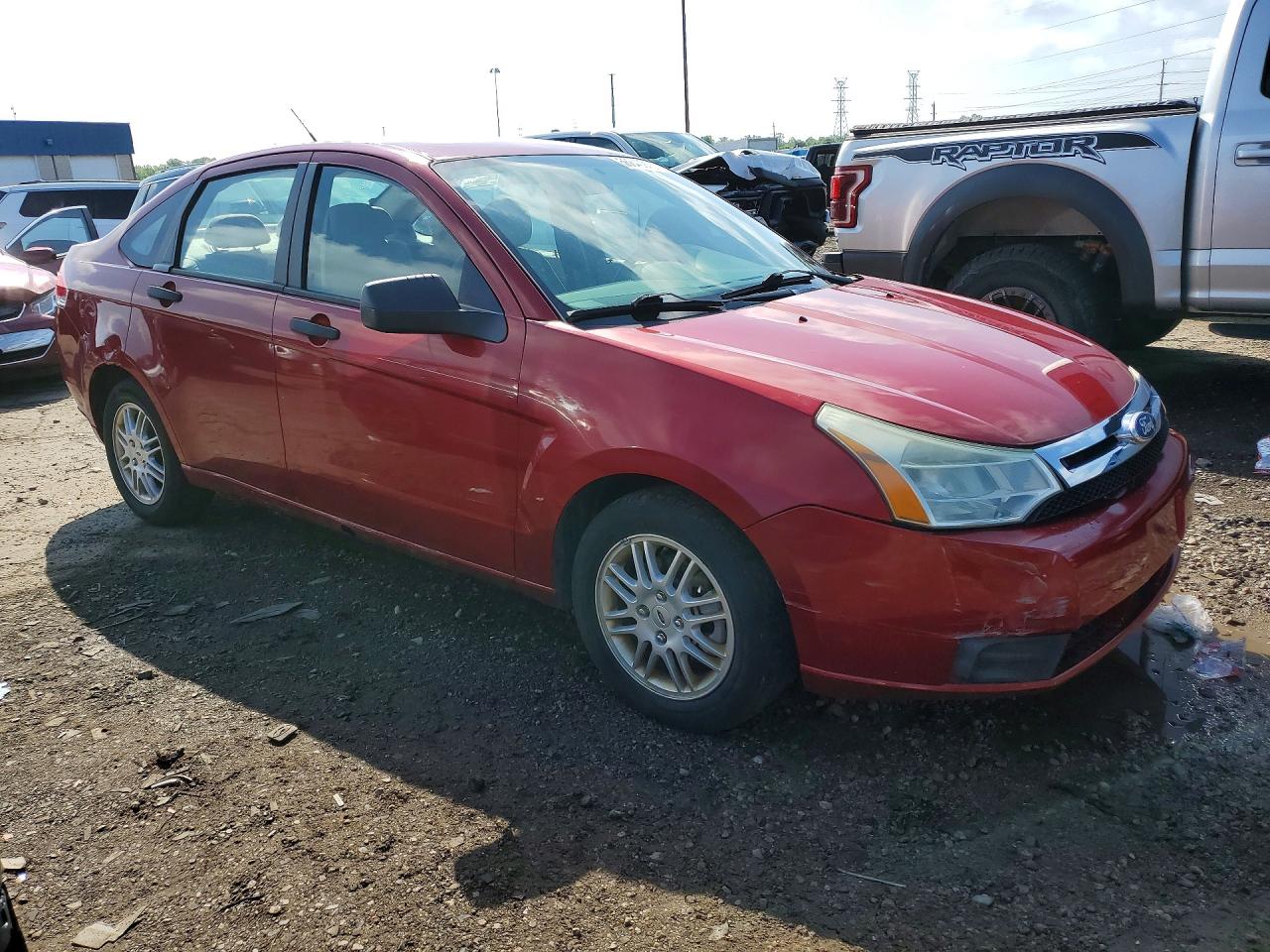 2011 Ford Focus Se Red vin: 1FAHP3FN8BW145926