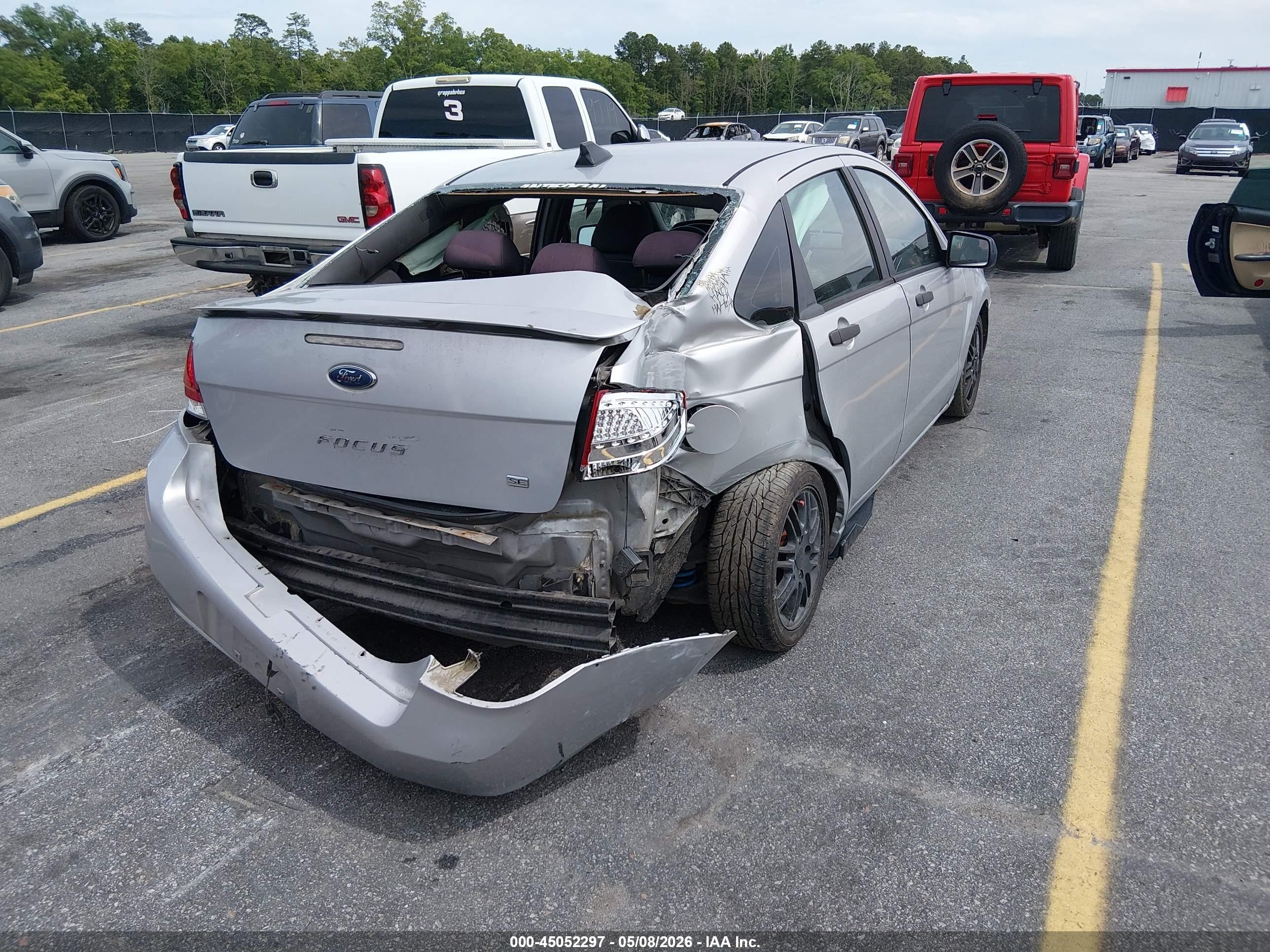 2011 Ford Focus Se Silver vin: 1FAHP3FN8BW147594