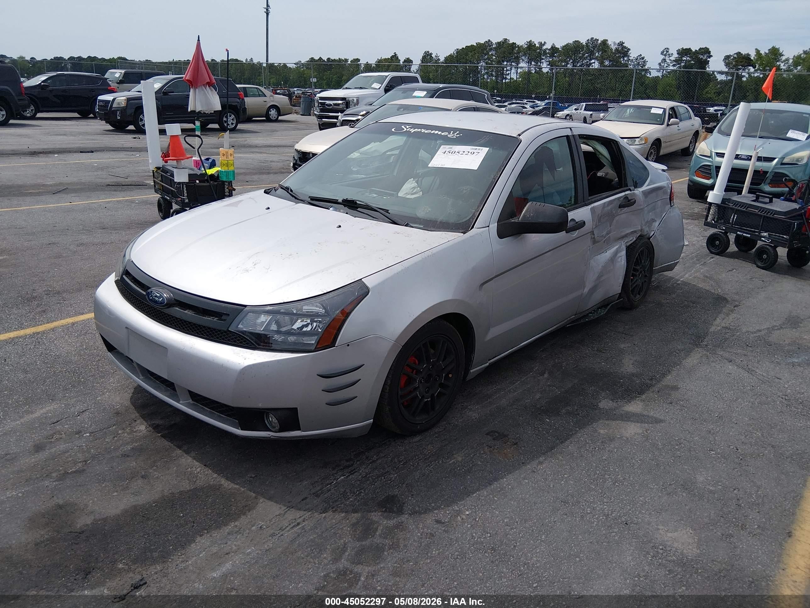 2011 Ford Focus Se Silver vin: 1FAHP3FN8BW147594