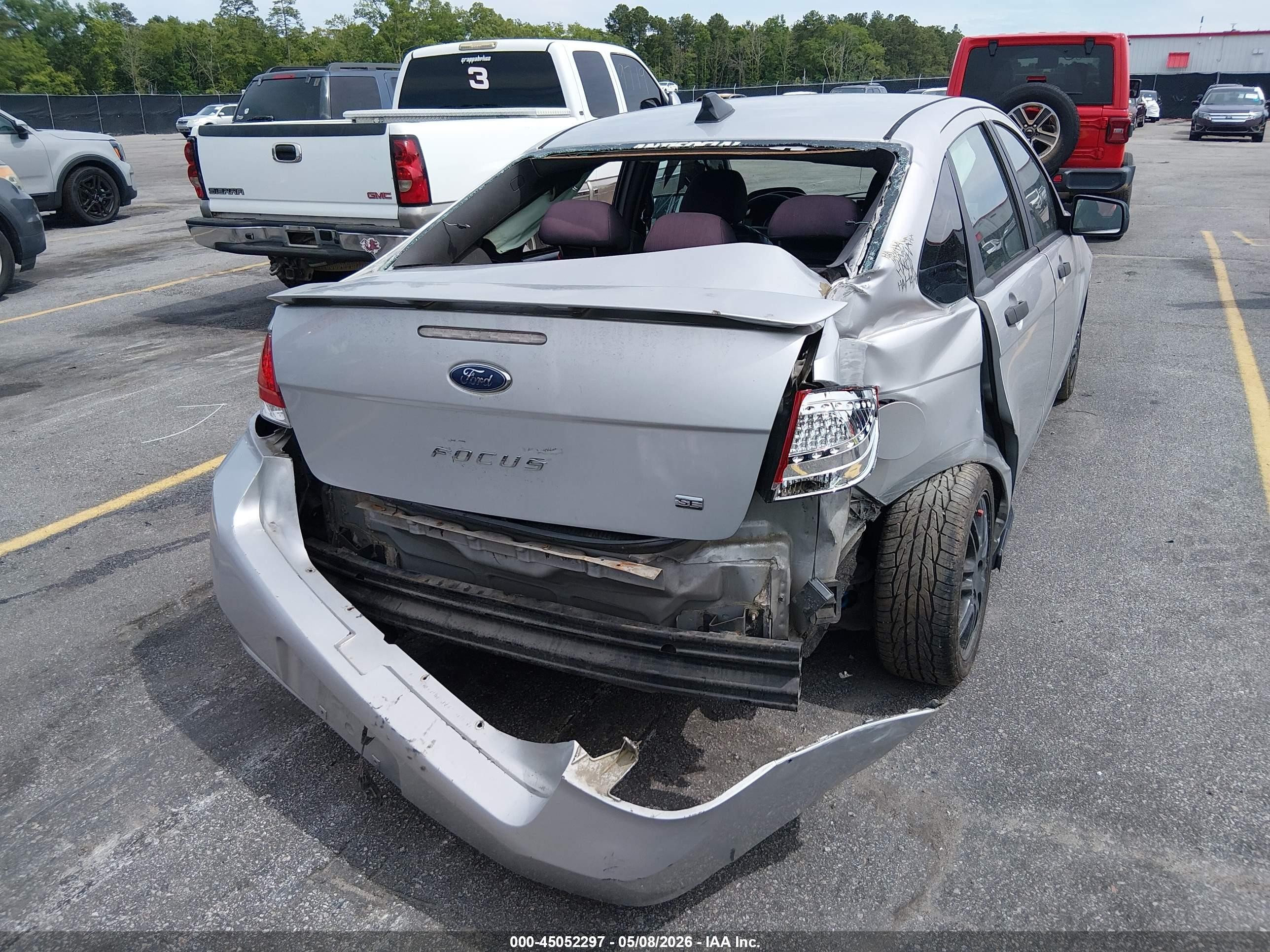 2011 Ford Focus Se Silver vin: 1FAHP3FN8BW147594