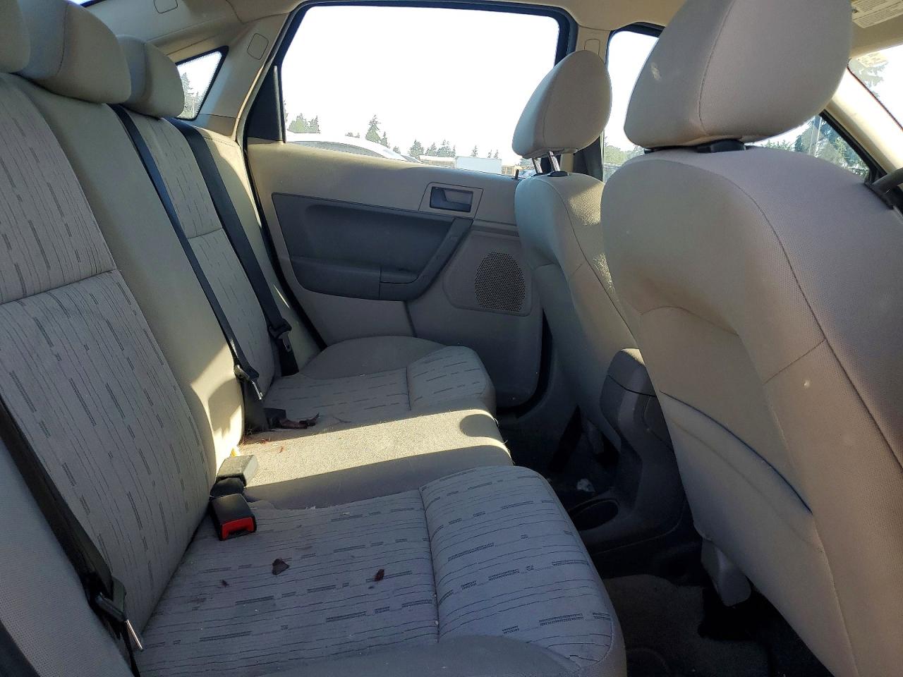 2011 Ford Focus Se Черный vin: 1FAHP3FN8BW151046