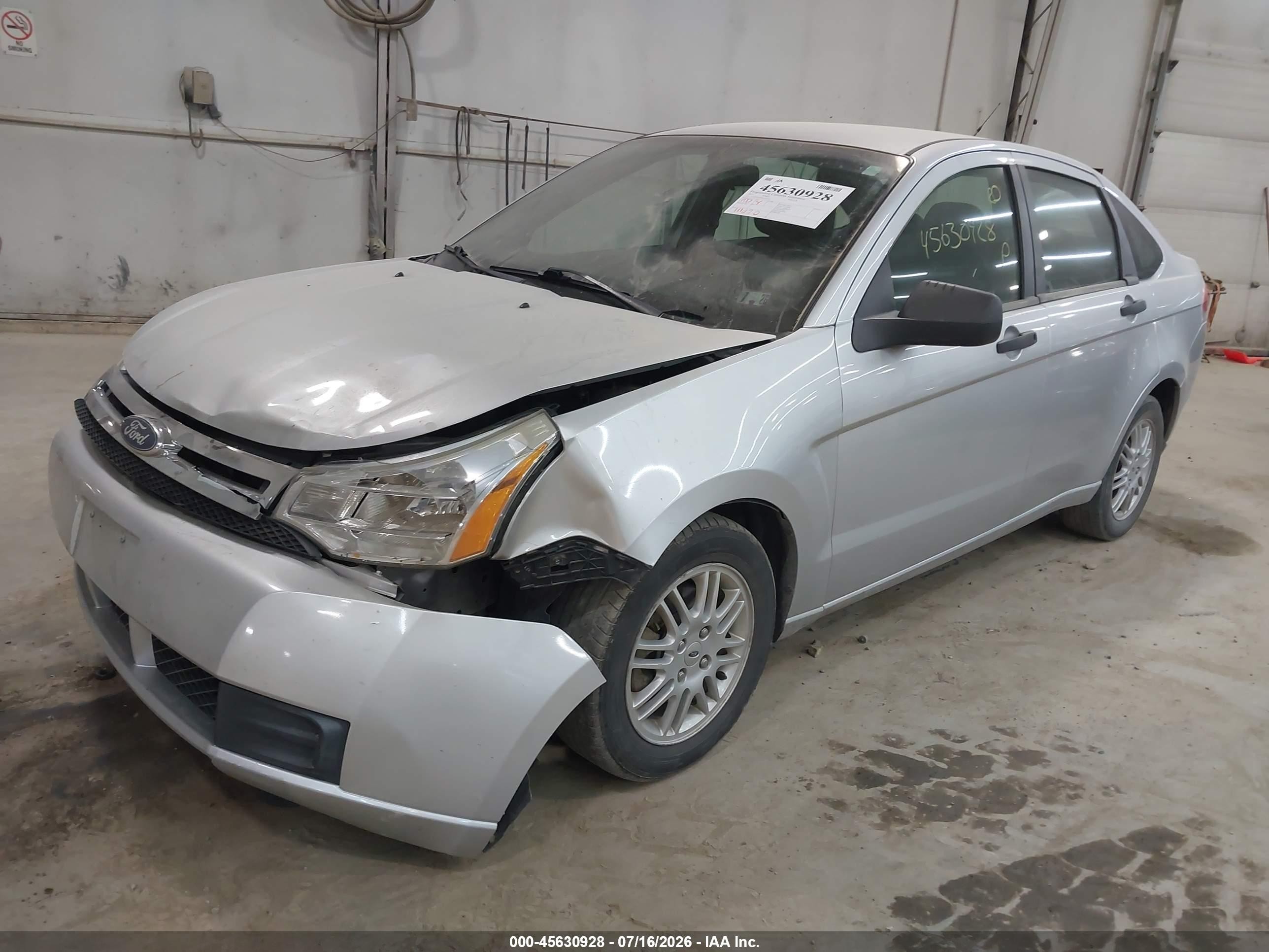 2011 Ford Focus Se Silver vin: 1FAHP3FN8BW182202
