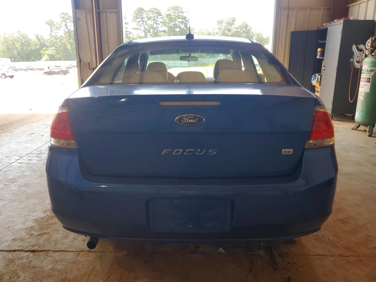 2011 Ford Focus Se Blue vin: 1FAHP3FN8BW189635