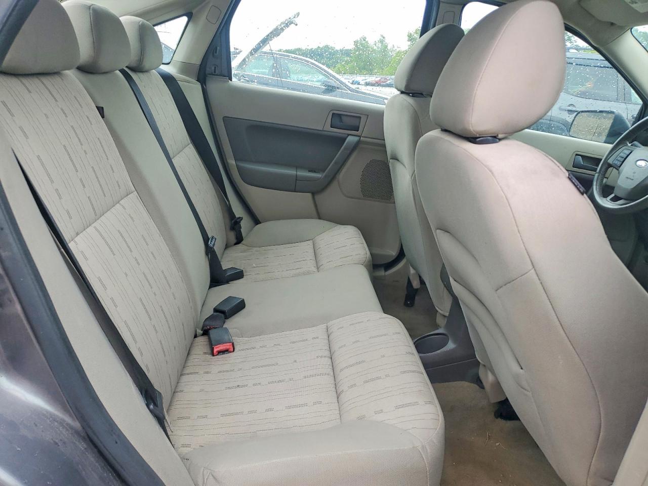 2010 Ford Focus Se Gray vin: 1FAHP3FN9AW137266