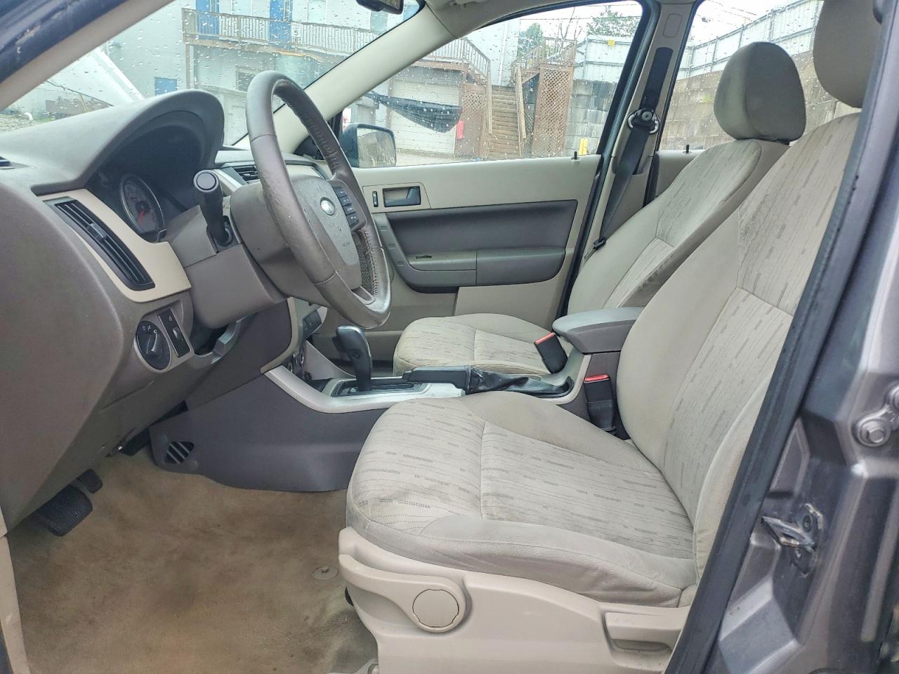 2010 Ford Focus Se Gray vin: 1FAHP3FN9AW137266