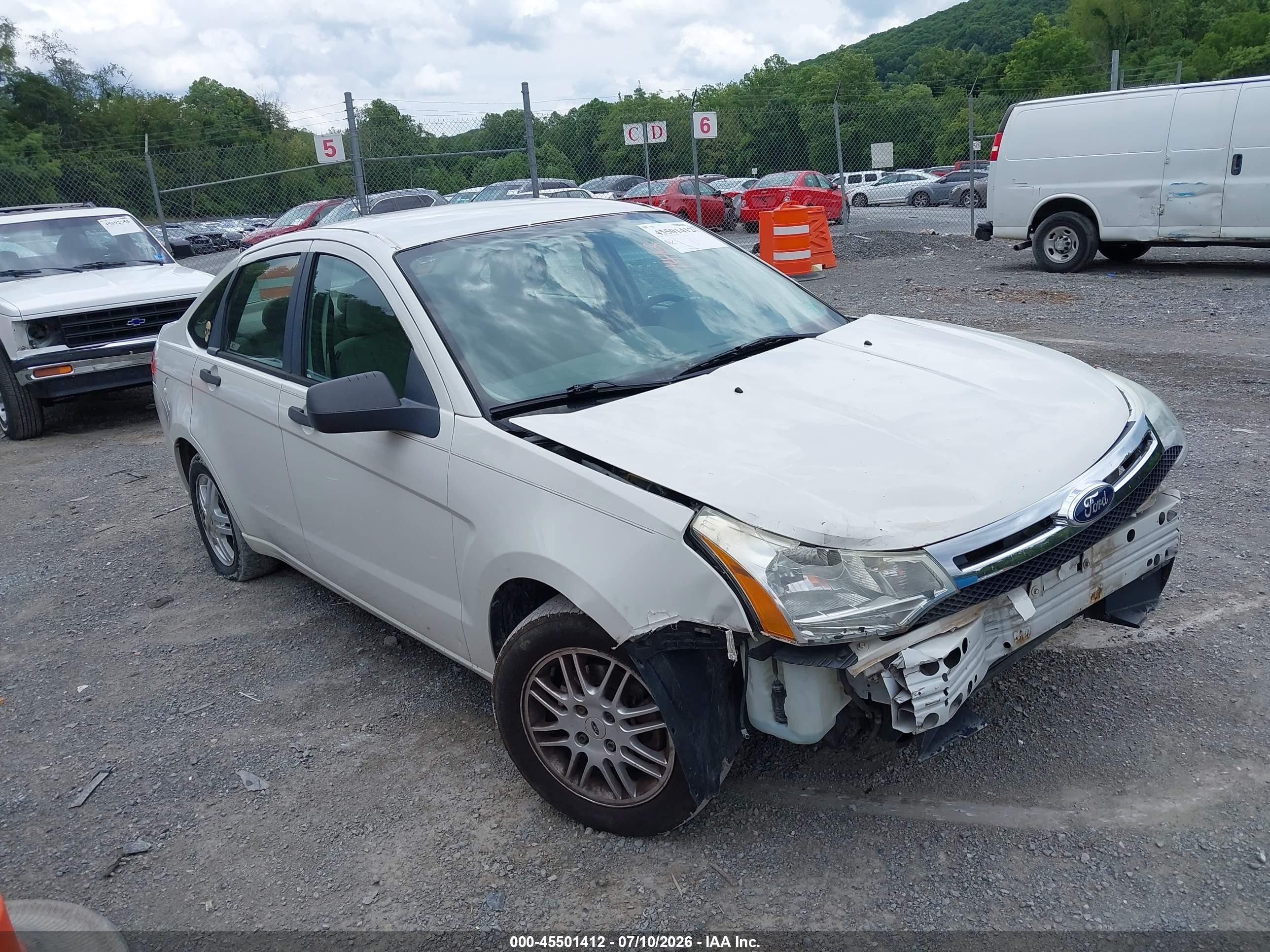 2010 Ford Focus Se White vin: 1FAHP3FN9AW154309