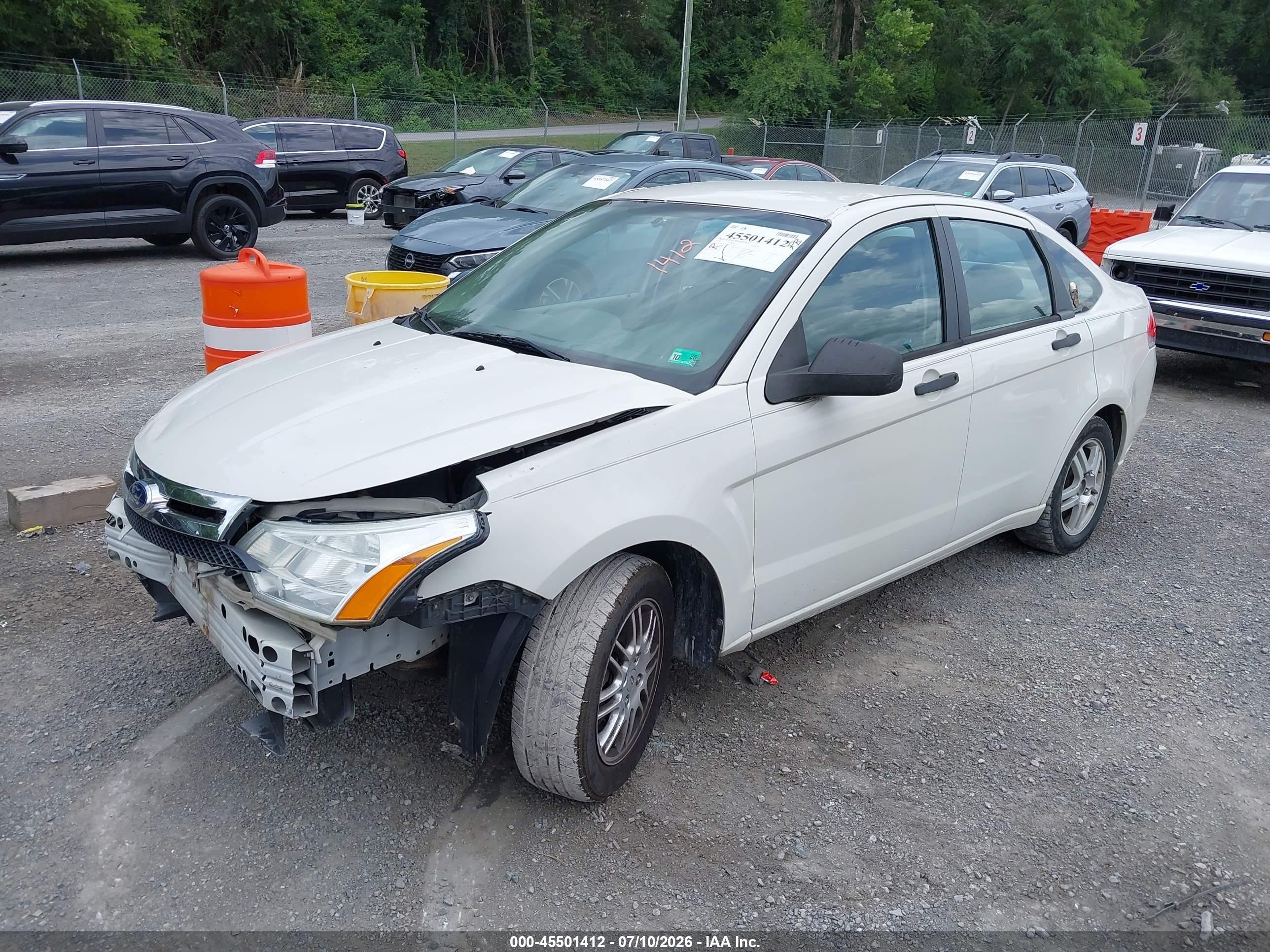 2010 Ford Focus Se White vin: 1FAHP3FN9AW154309