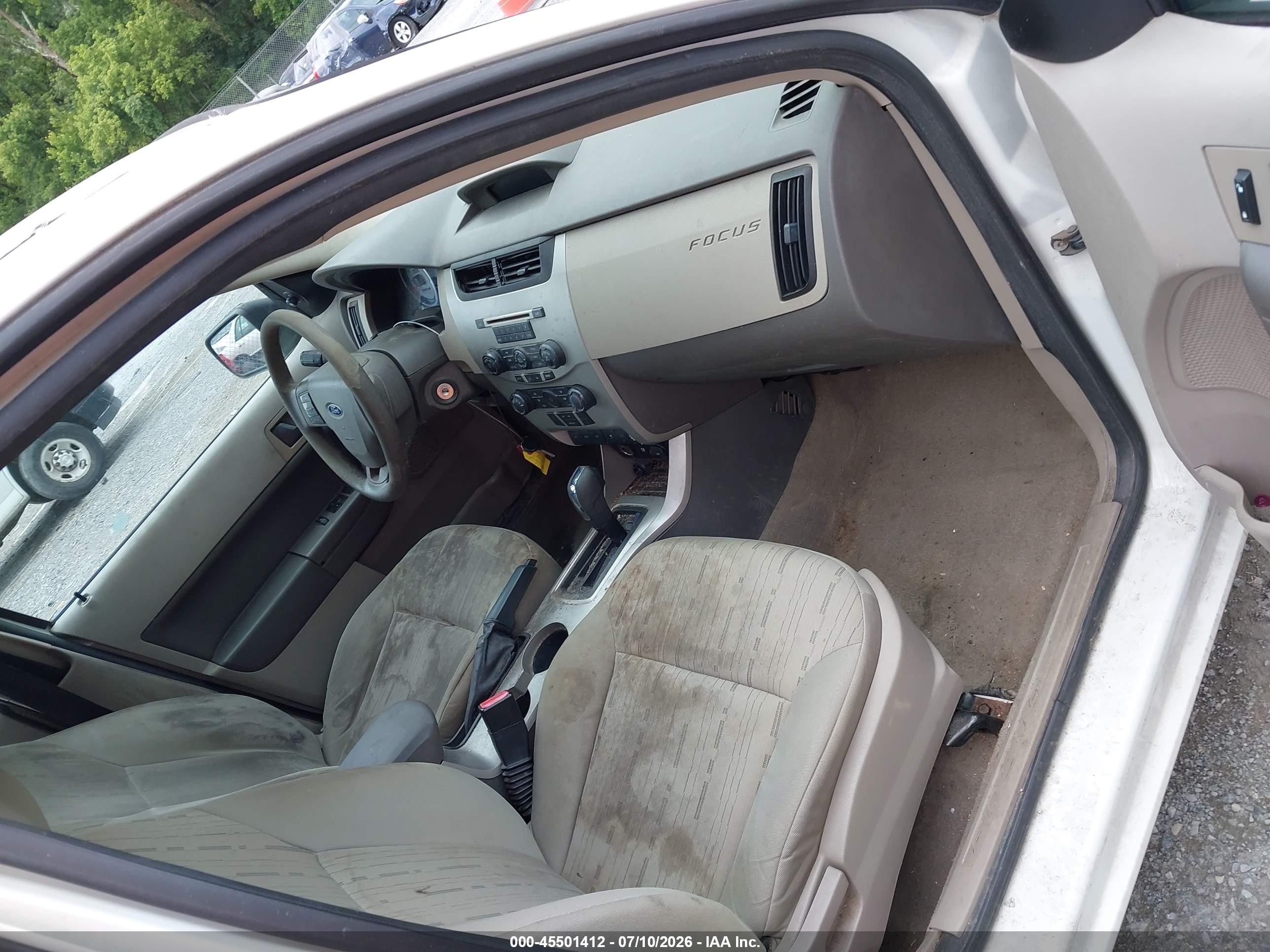 2010 Ford Focus Se White vin: 1FAHP3FN9AW154309