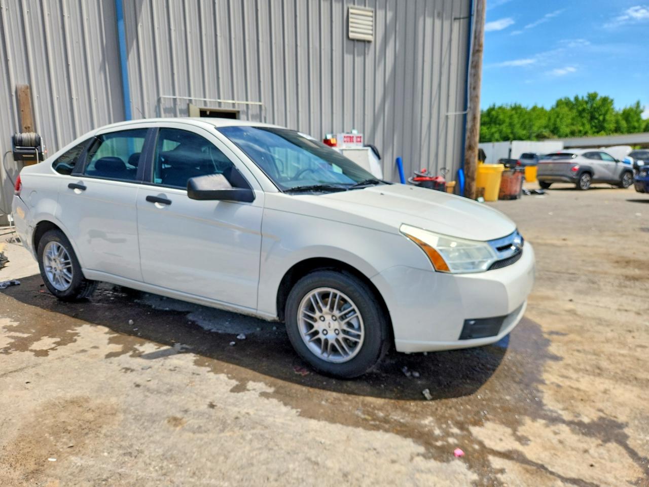 2010 Ford Focus Se White vin: 1FAHP3FN9AW162247