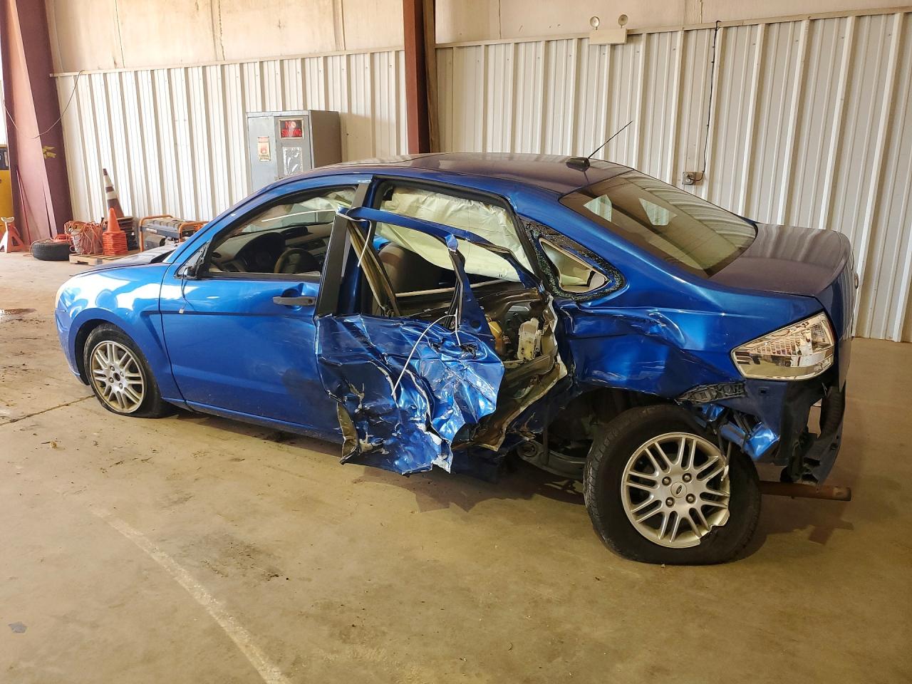 2010 Ford Focus Se Blue vin: 1FAHP3FN9AW164080